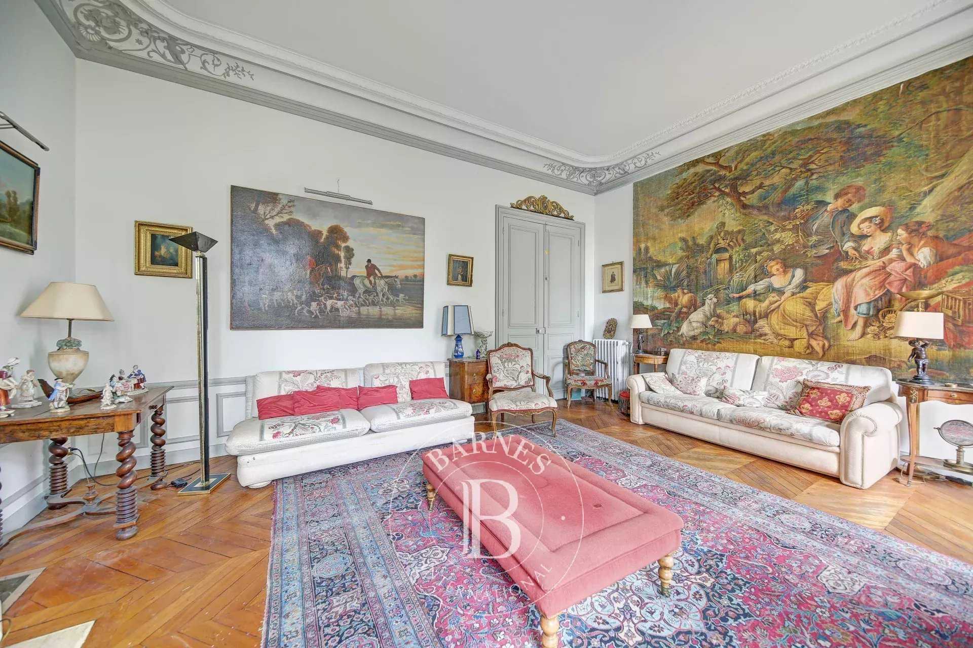 Versailles  - Appartement 6 Pièces 3 Chambres