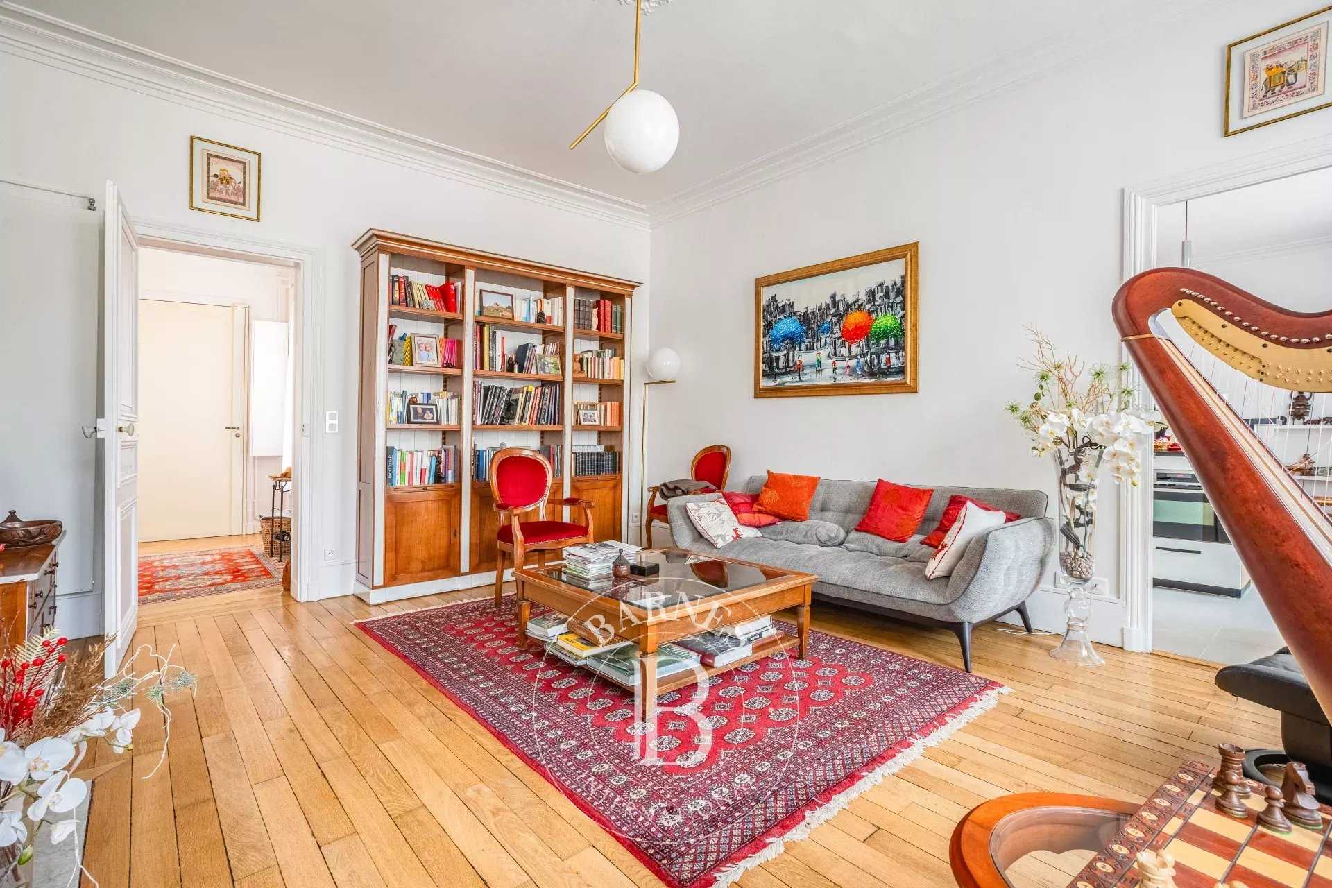 Versailles  - Appartement 5 Pièces 3 Chambres