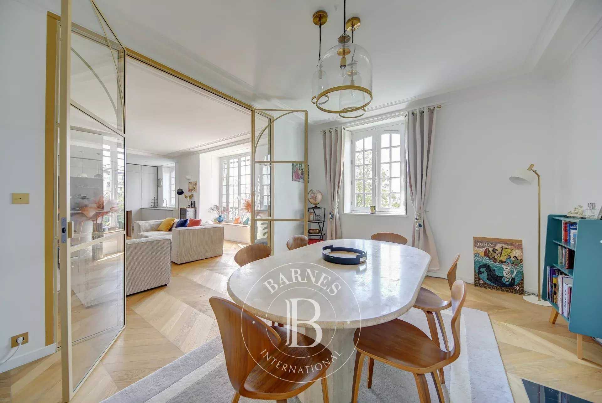 Versailles  - Appartement 5 Pi&egrave;ces 3 Chambres