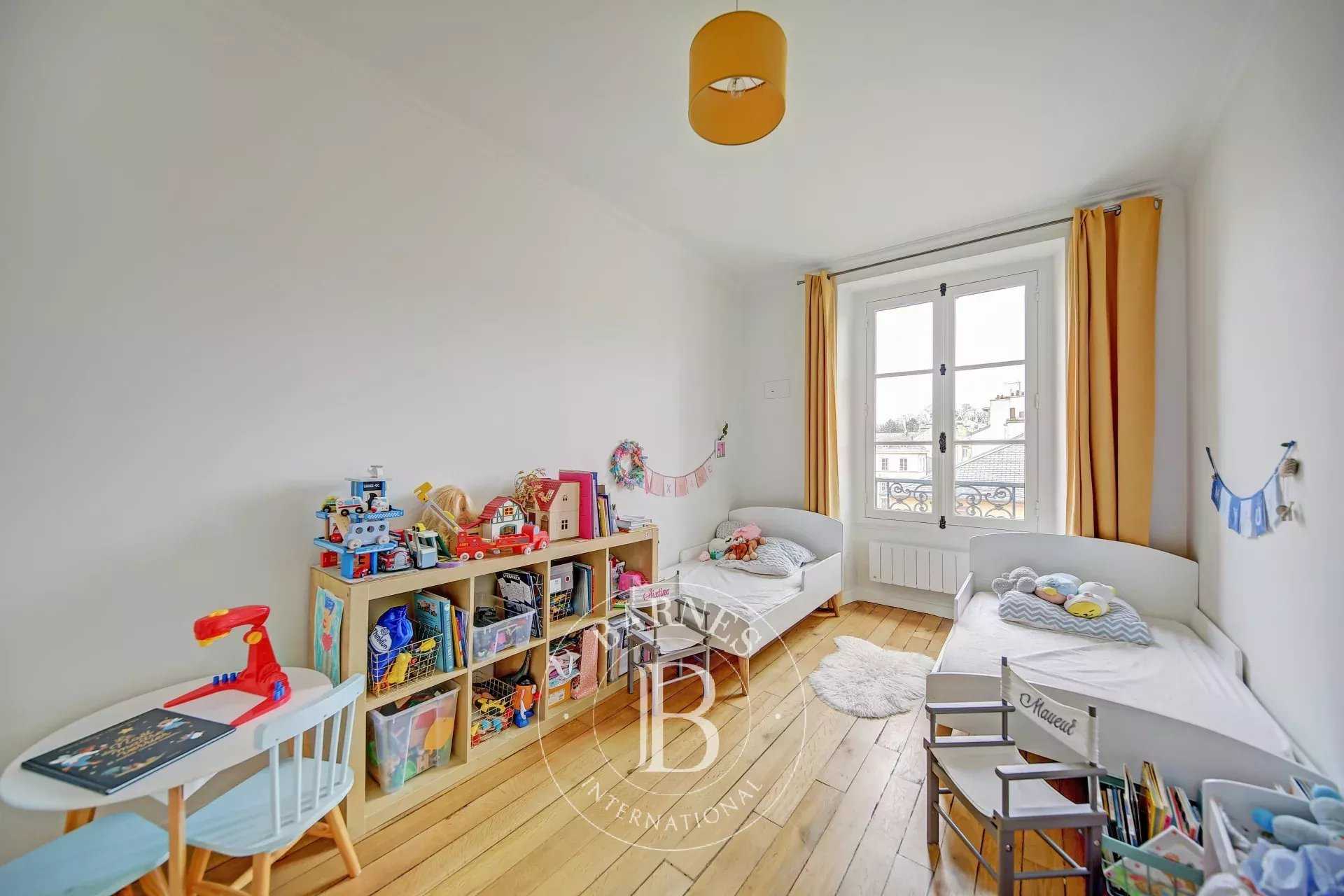 Versailles  - Appartement 4 Pièces 3 Chambres