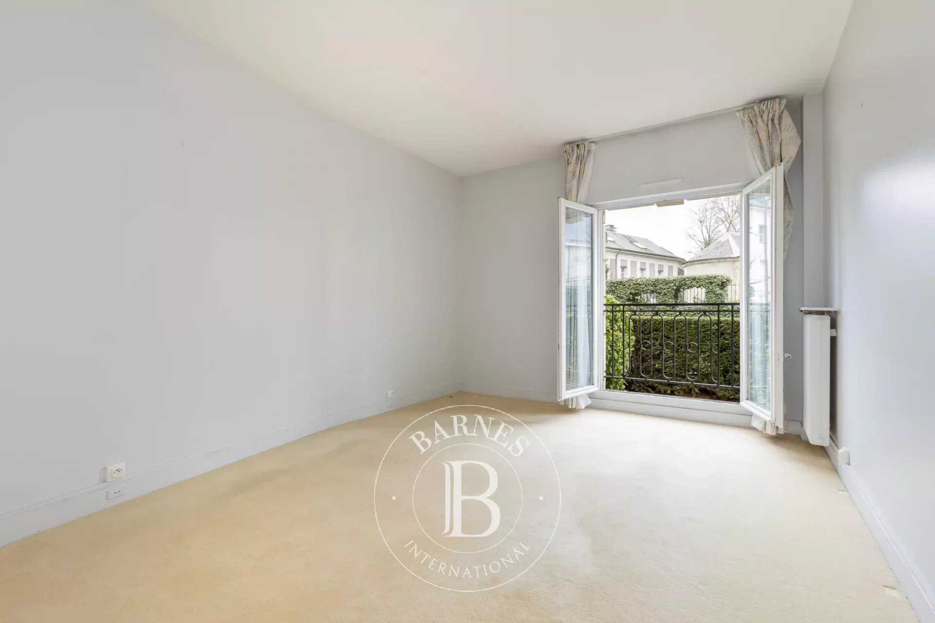 Versailles  - Appartement 5 Pièces 3 Chambres