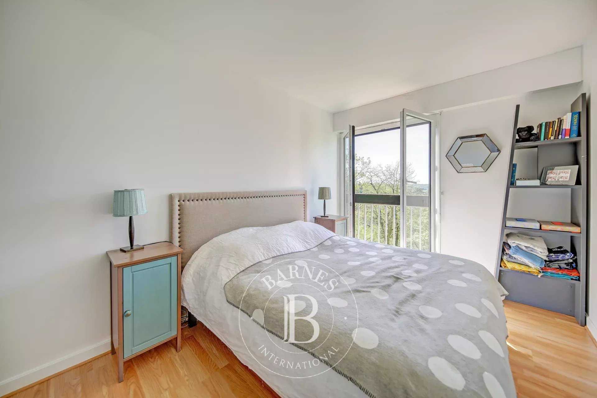 Versailles  - Appartement 5 Pièces 4 Chambres