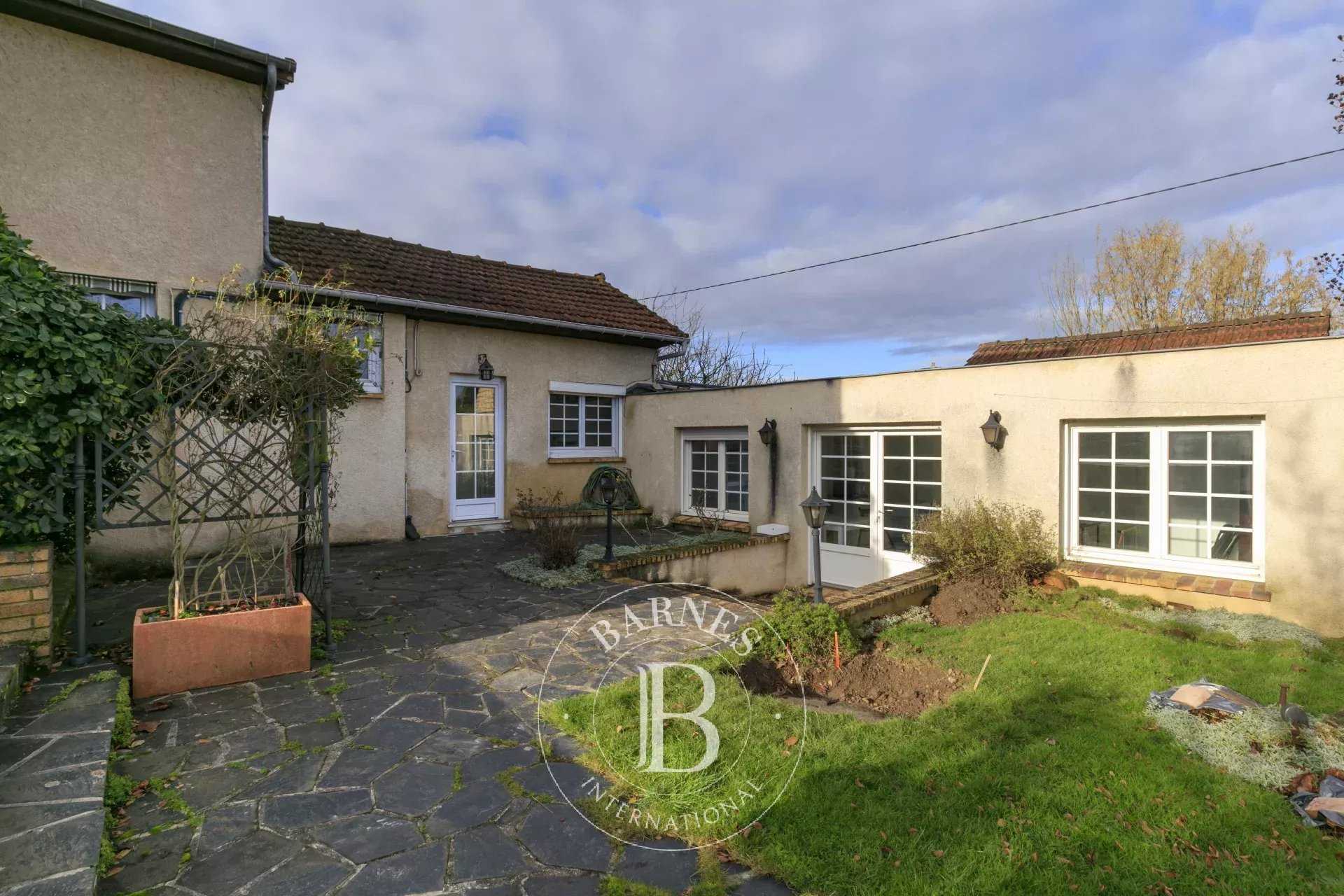 Igny  - Maison 8 Pi&egrave;ces 6 Chambres