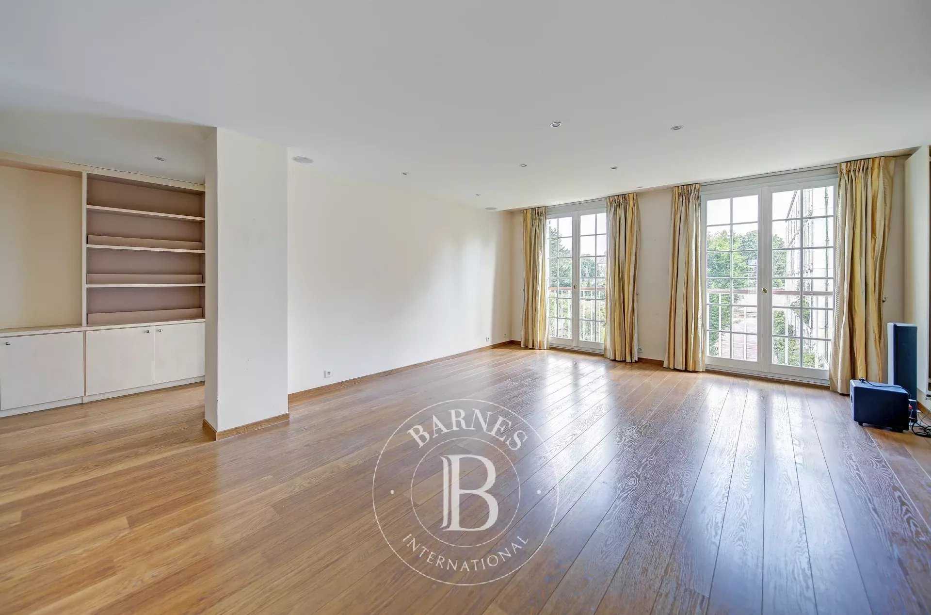 Versailles  - Appartement 6 Pièces 4 Chambres