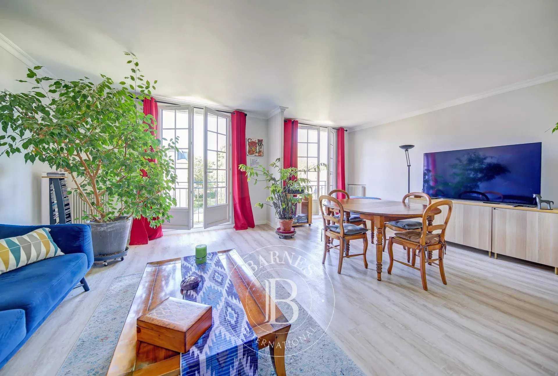 Versailles  - Appartement 5 Pièces 3 Chambres