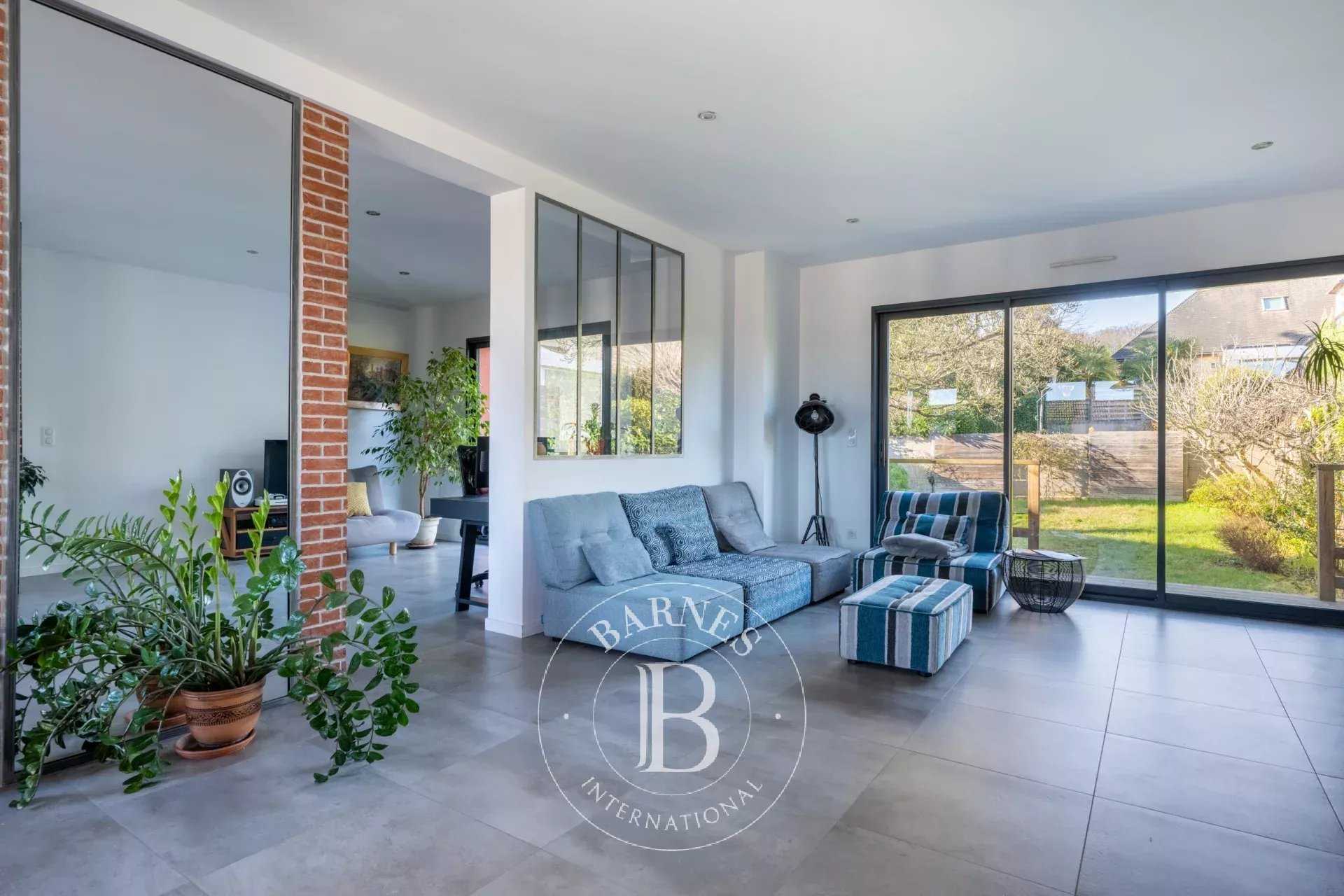 Viroflay  - Casa 7 Cuartos 5 Habitaciones