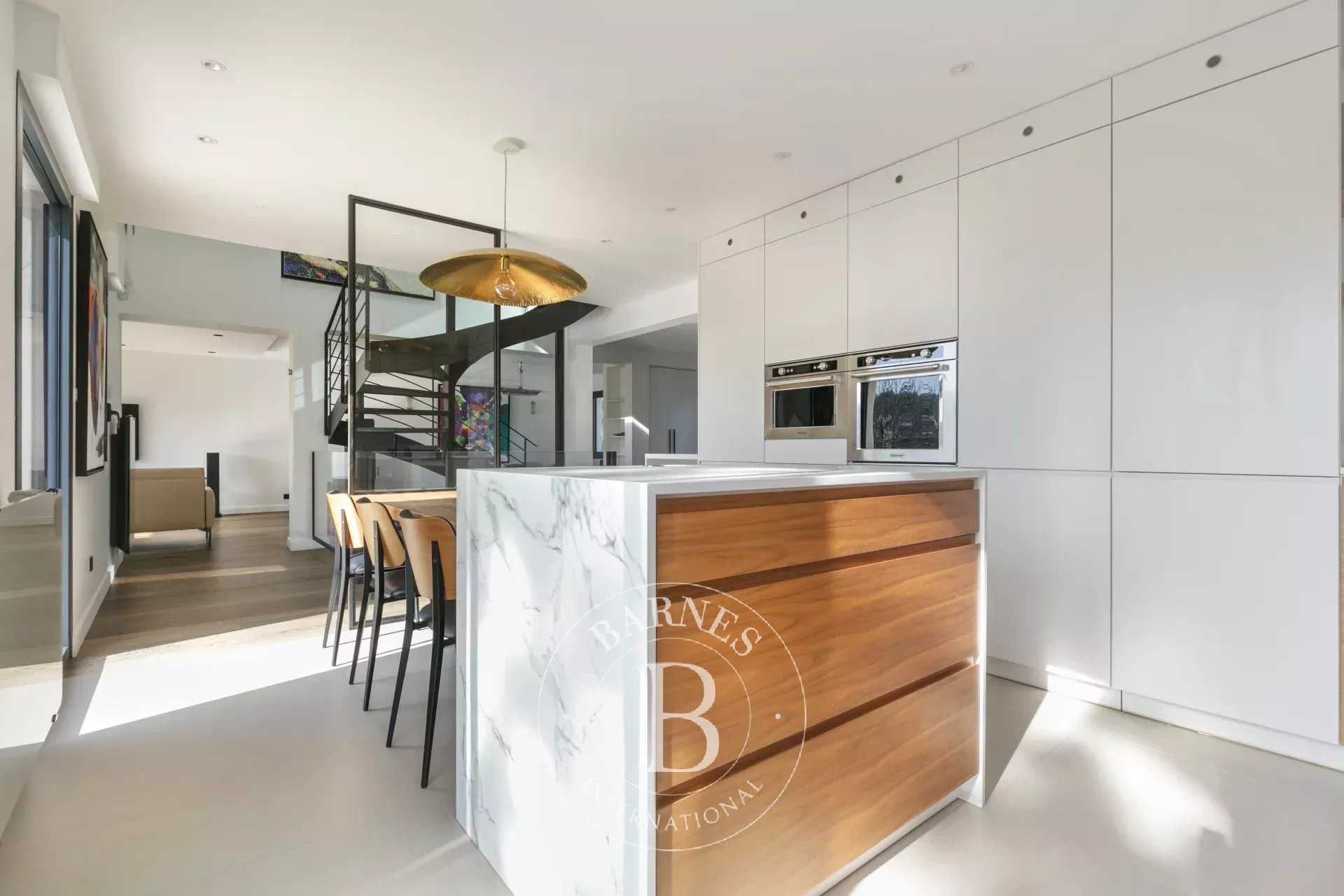 Vauhallan  - Maison 7 Pi&egrave;ces 4 Chambres