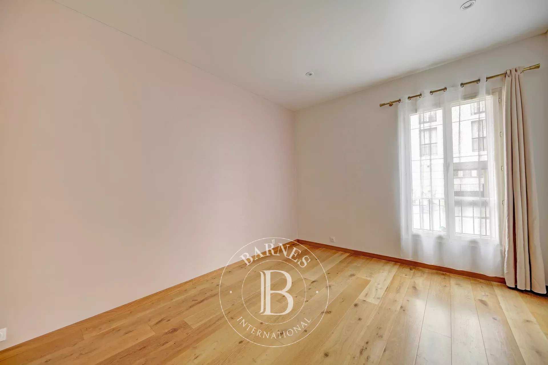 Versailles  - Appartement 5 Pièces 3 Chambres