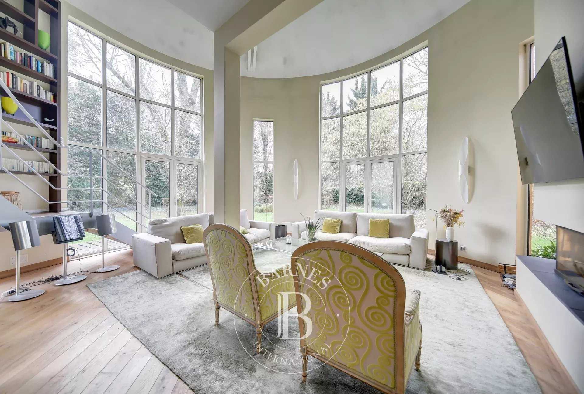 Jouy-en-Josas  - Maison 10 Pi&egrave;ces 4 Chambres