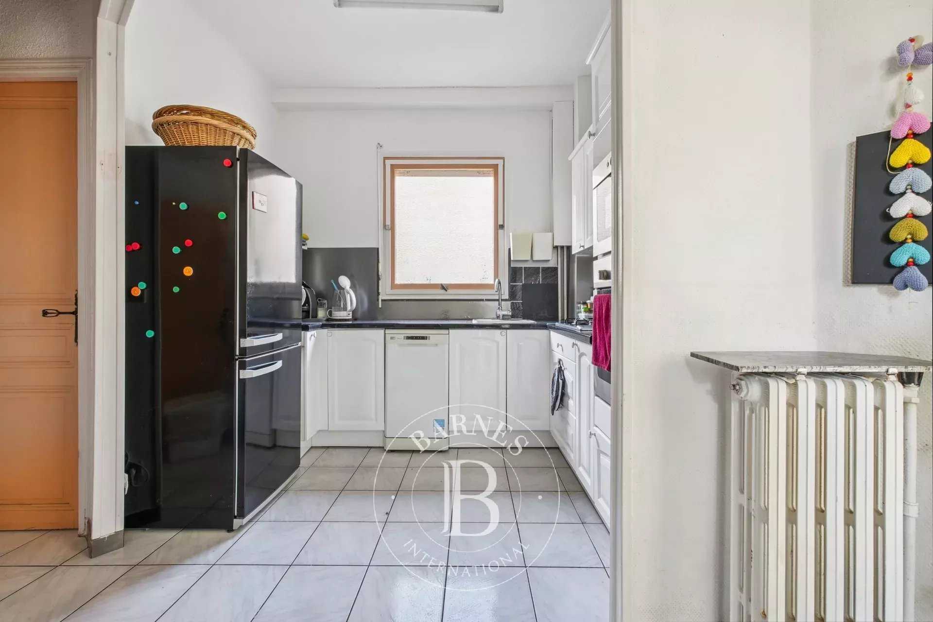 Versailles  - Maison de ville 5 Pi&egrave;ces 3 Chambres