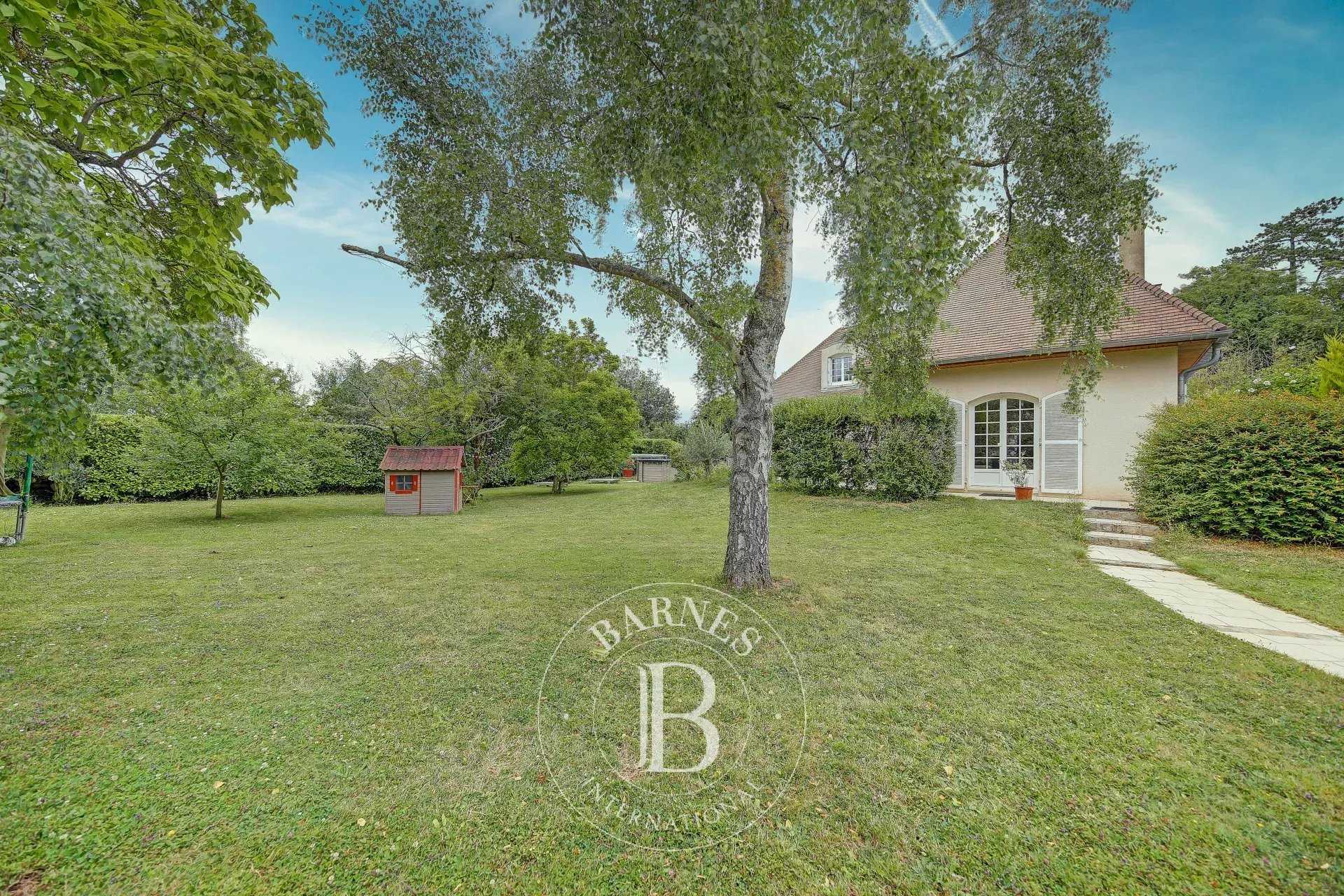 Davron  - Maison 7 Pièces 4 Chambres
