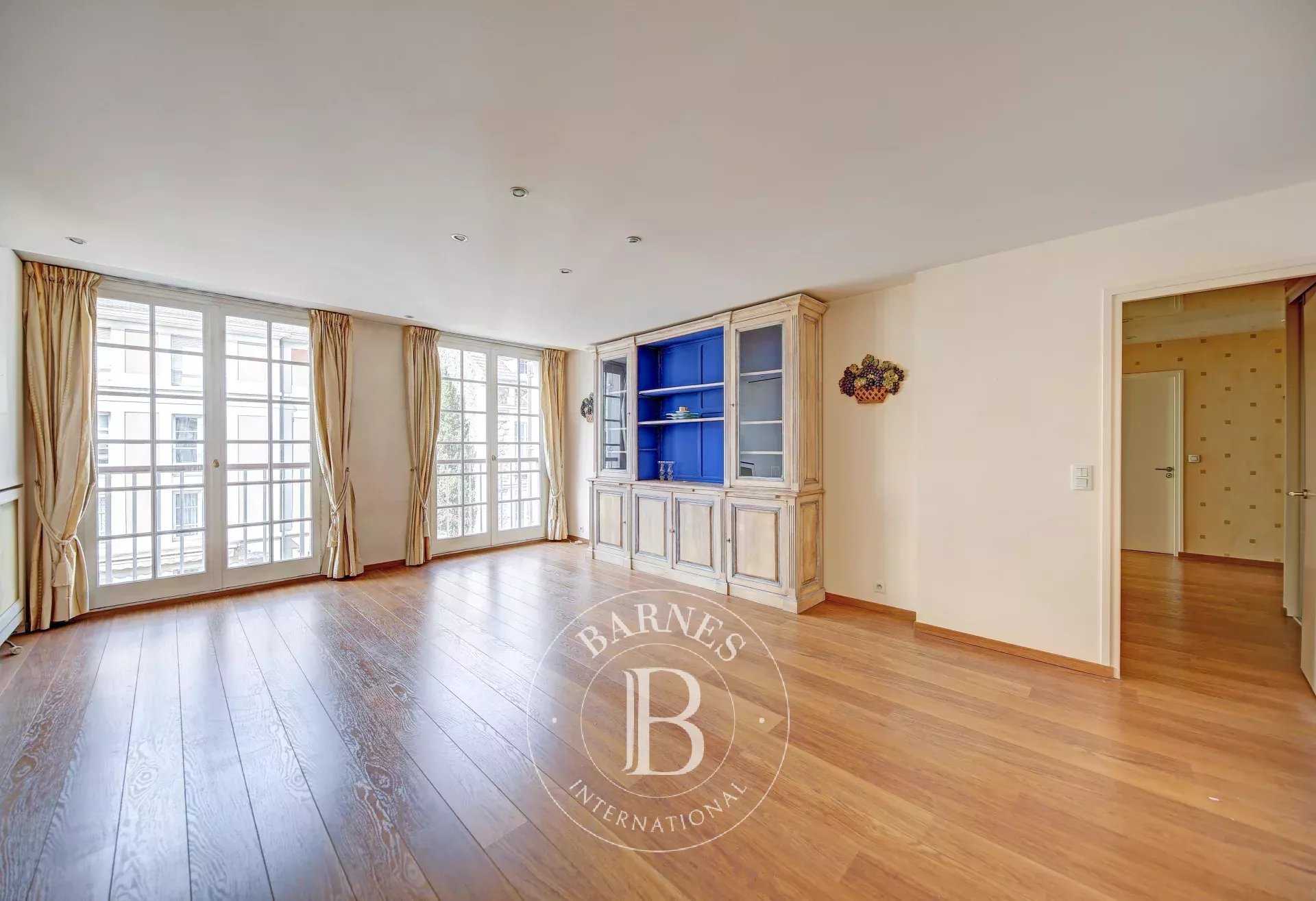 Versailles  - Apartment 2 Bedrooms