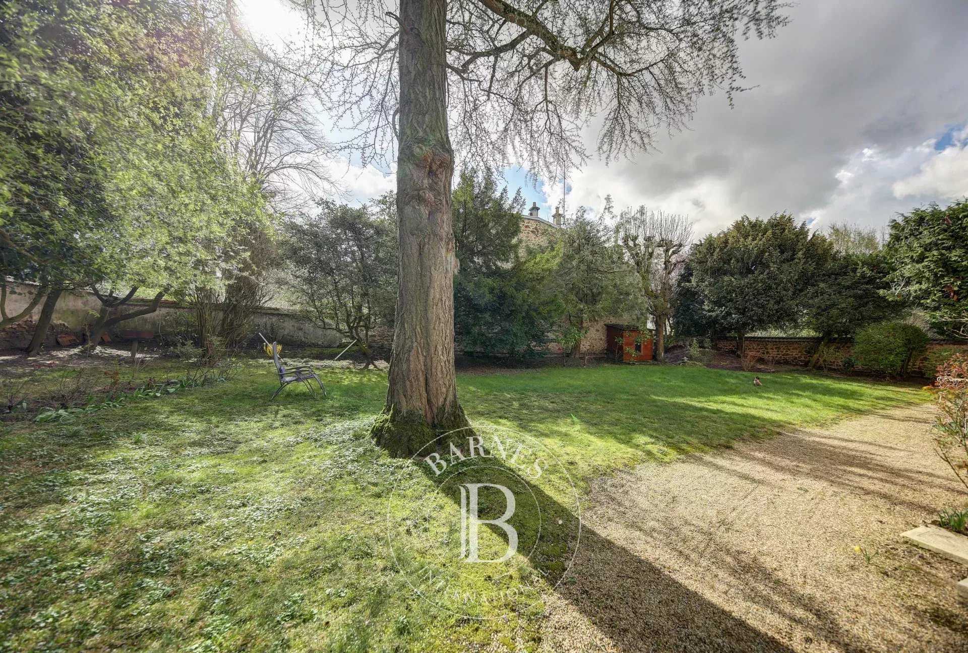 Versailles  - Maison 10 Pi&egrave;ces 8 Chambres