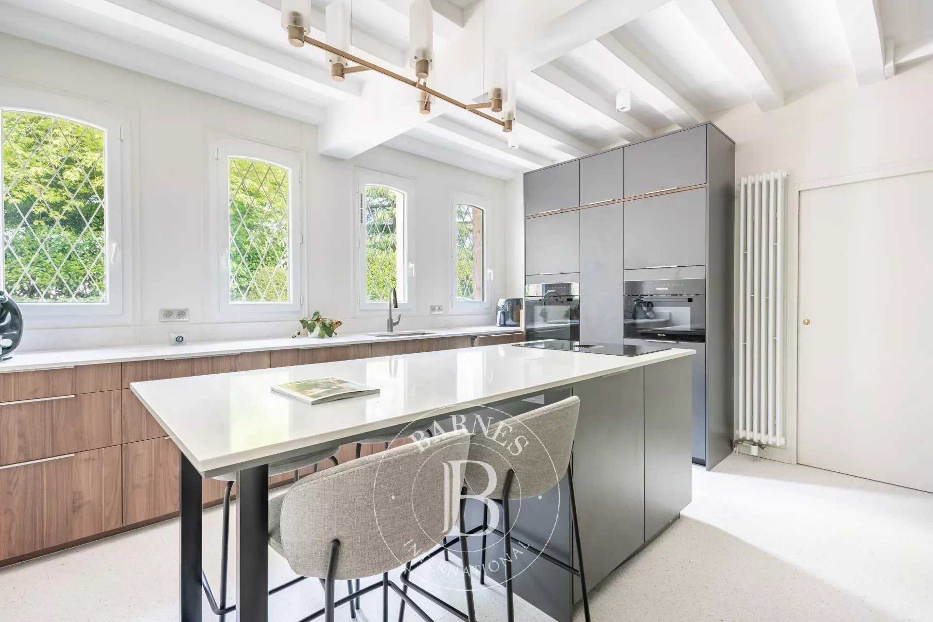 Noisy-le-Roi  - House 5 Bedrooms