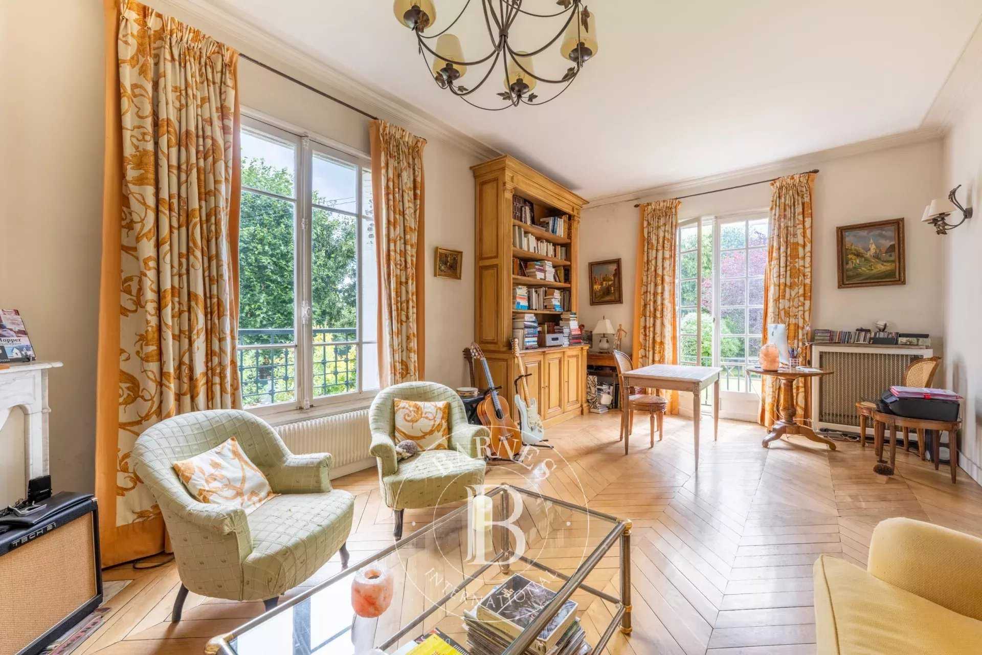 House Le Chesnay-Rocquencourt