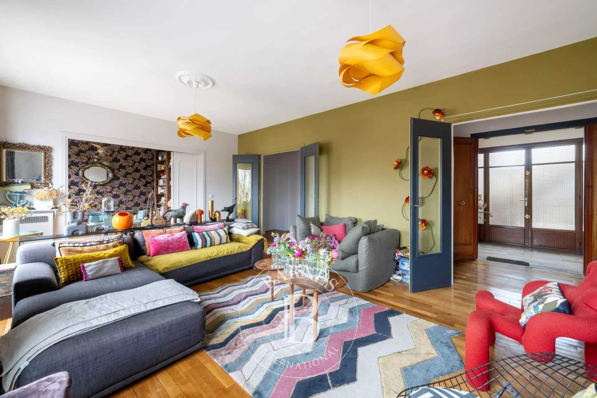 Versailles  - Apartment 4 Bedrooms