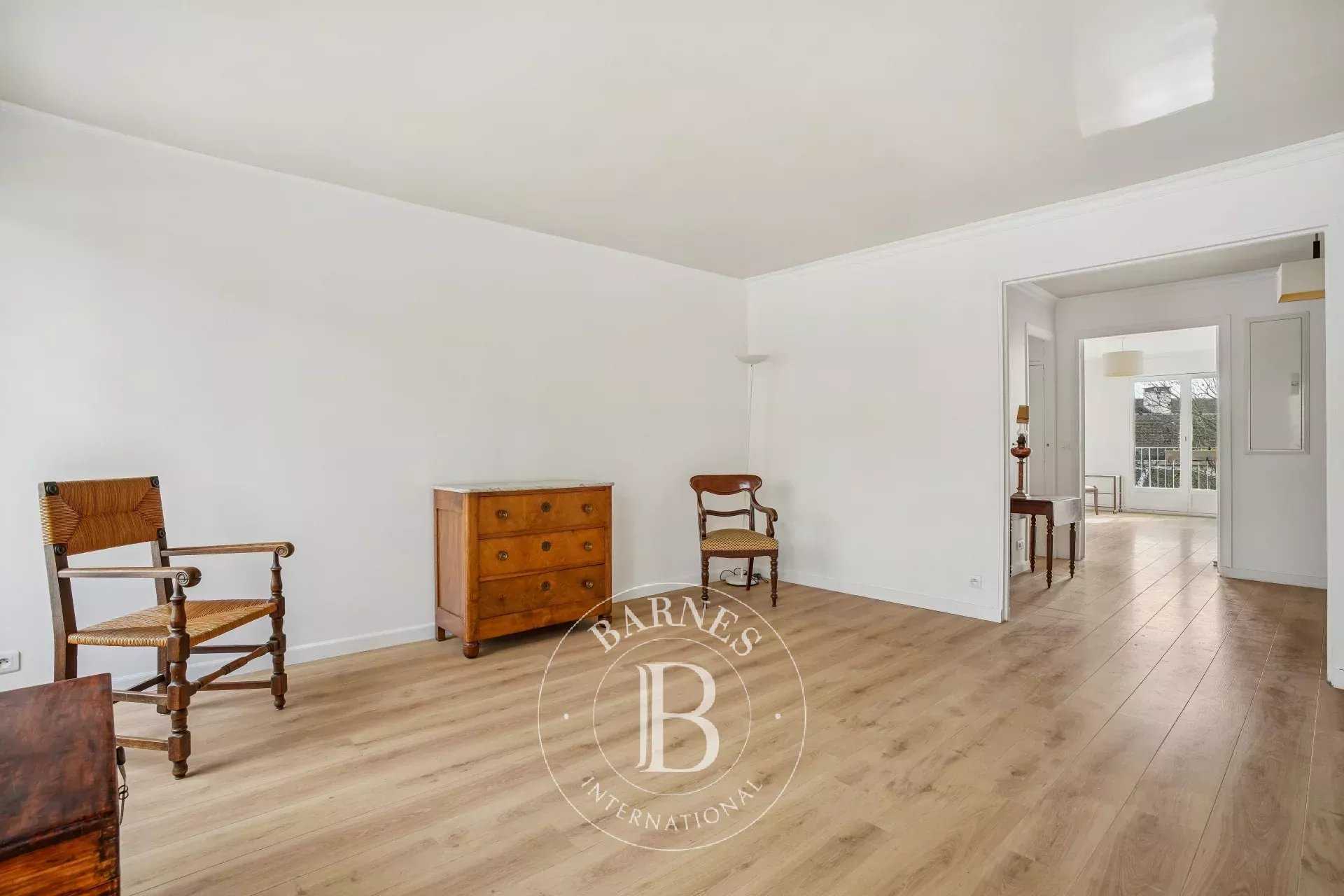 Versailles  - Piso 4 Cuartos 3 Habitaciones