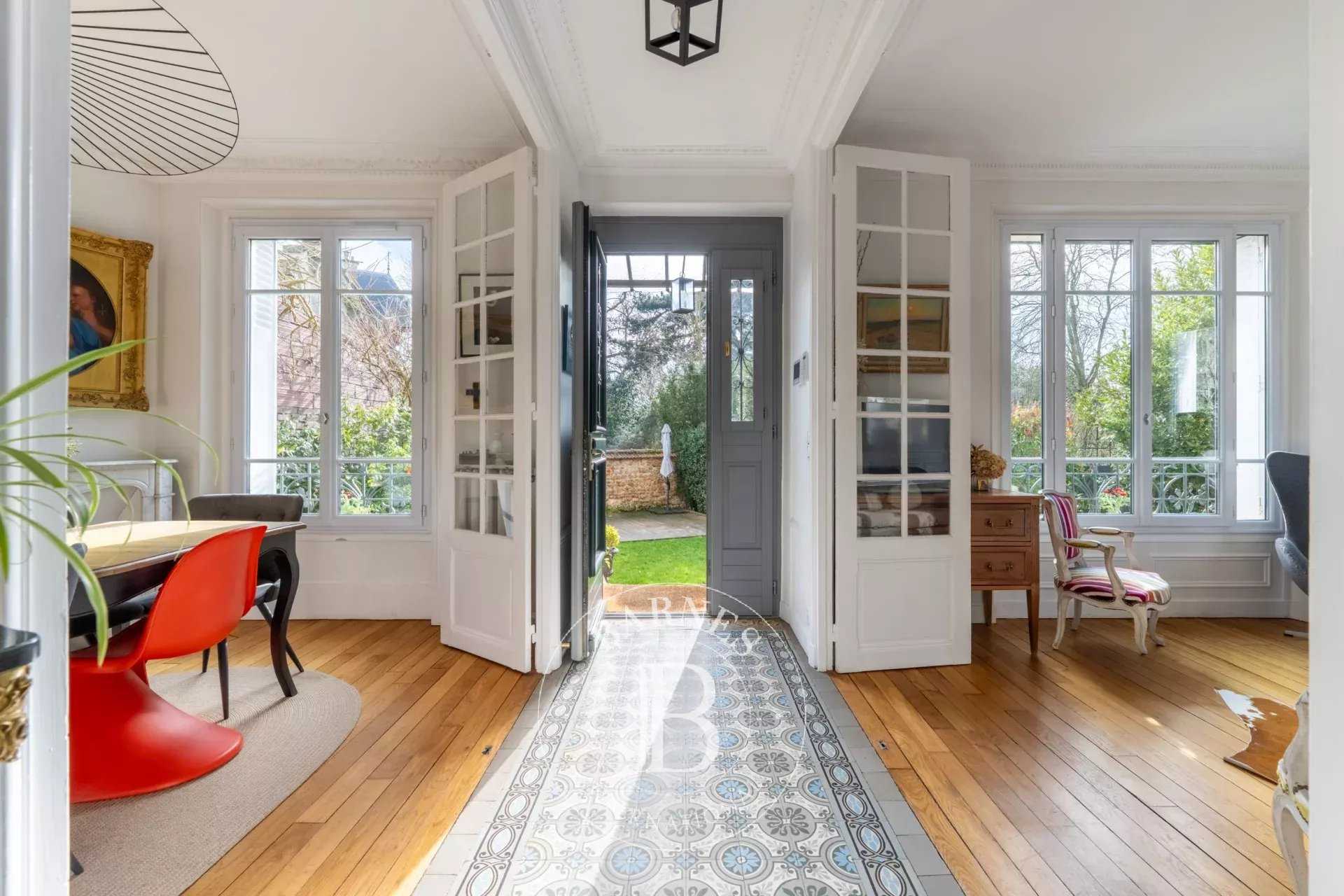 Versailles  - Maison 7 Pi&egrave;ces 4 Chambres