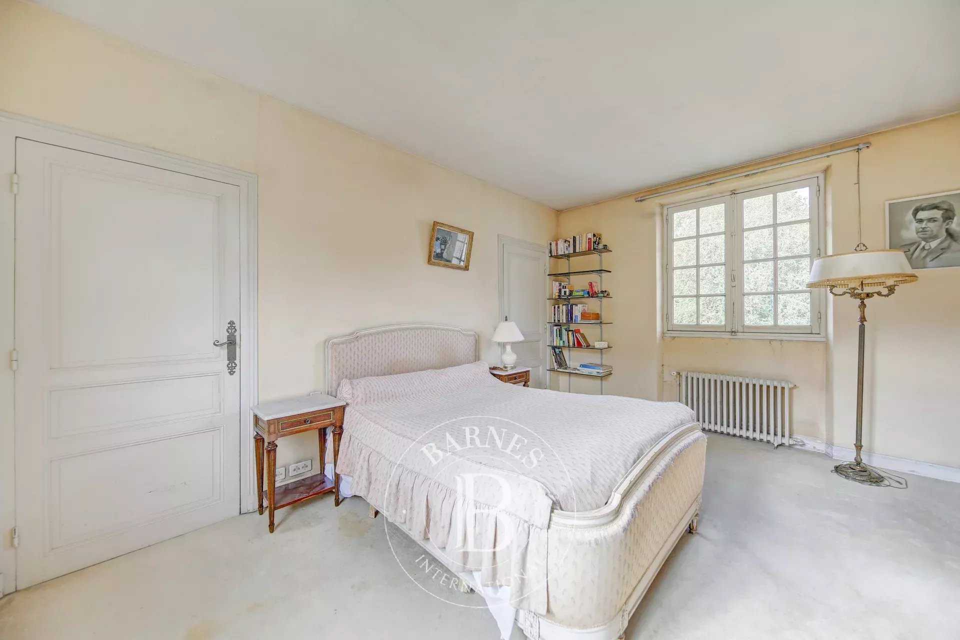 Versailles  - Maison 10 Pi&egrave;ces 7 Chambres