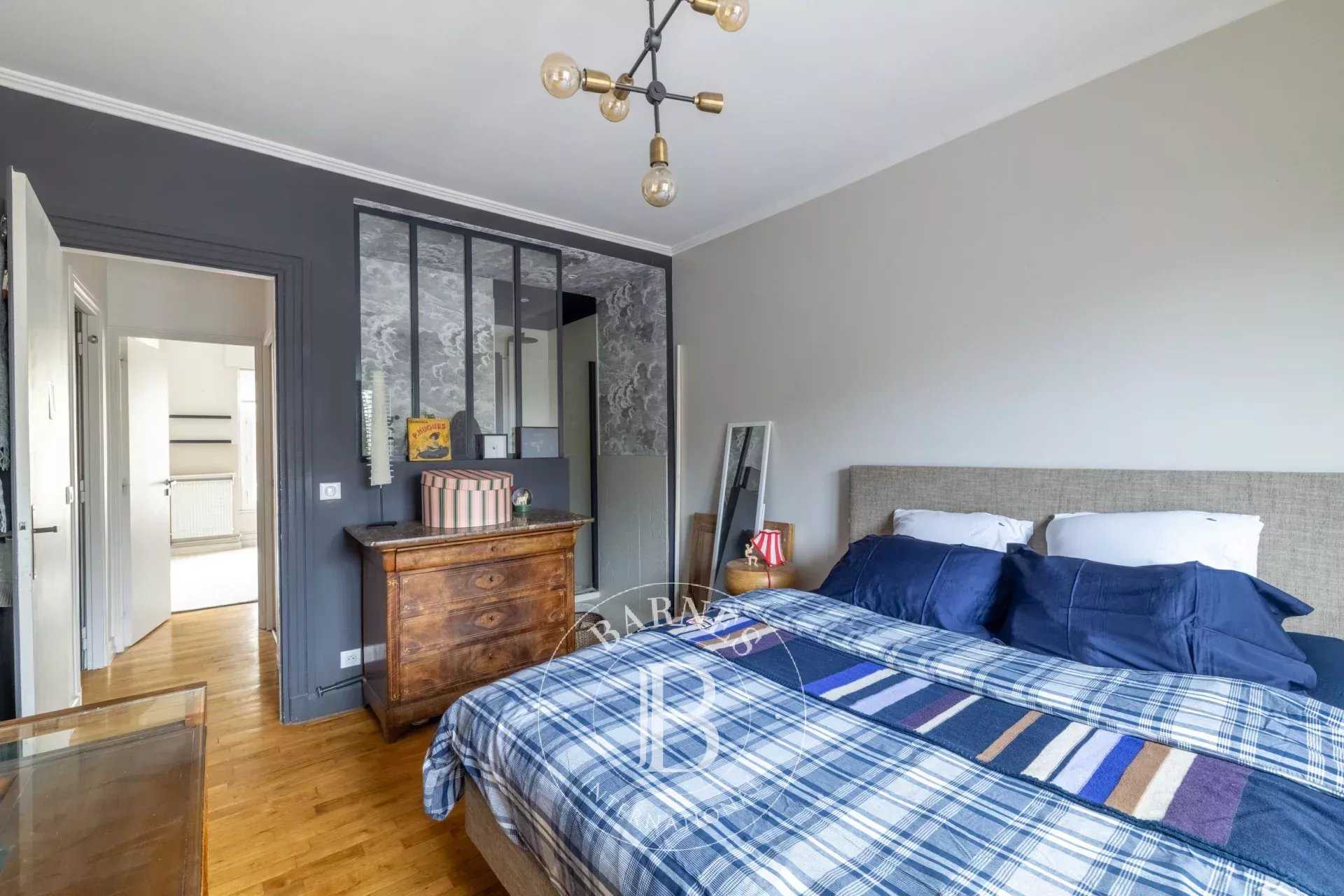 Versailles  - Appartement 7 Pi&egrave;ces 4 Chambres