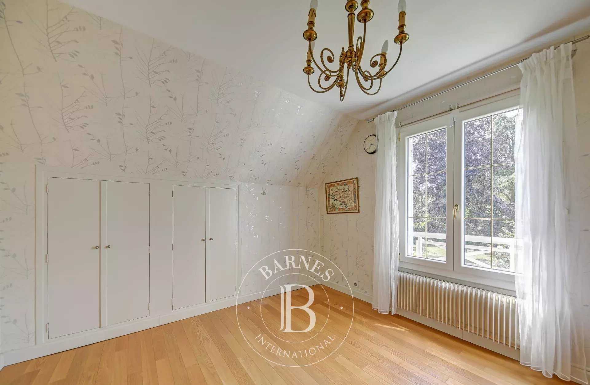 Noisy-le-Roi  - House 6 Bedrooms