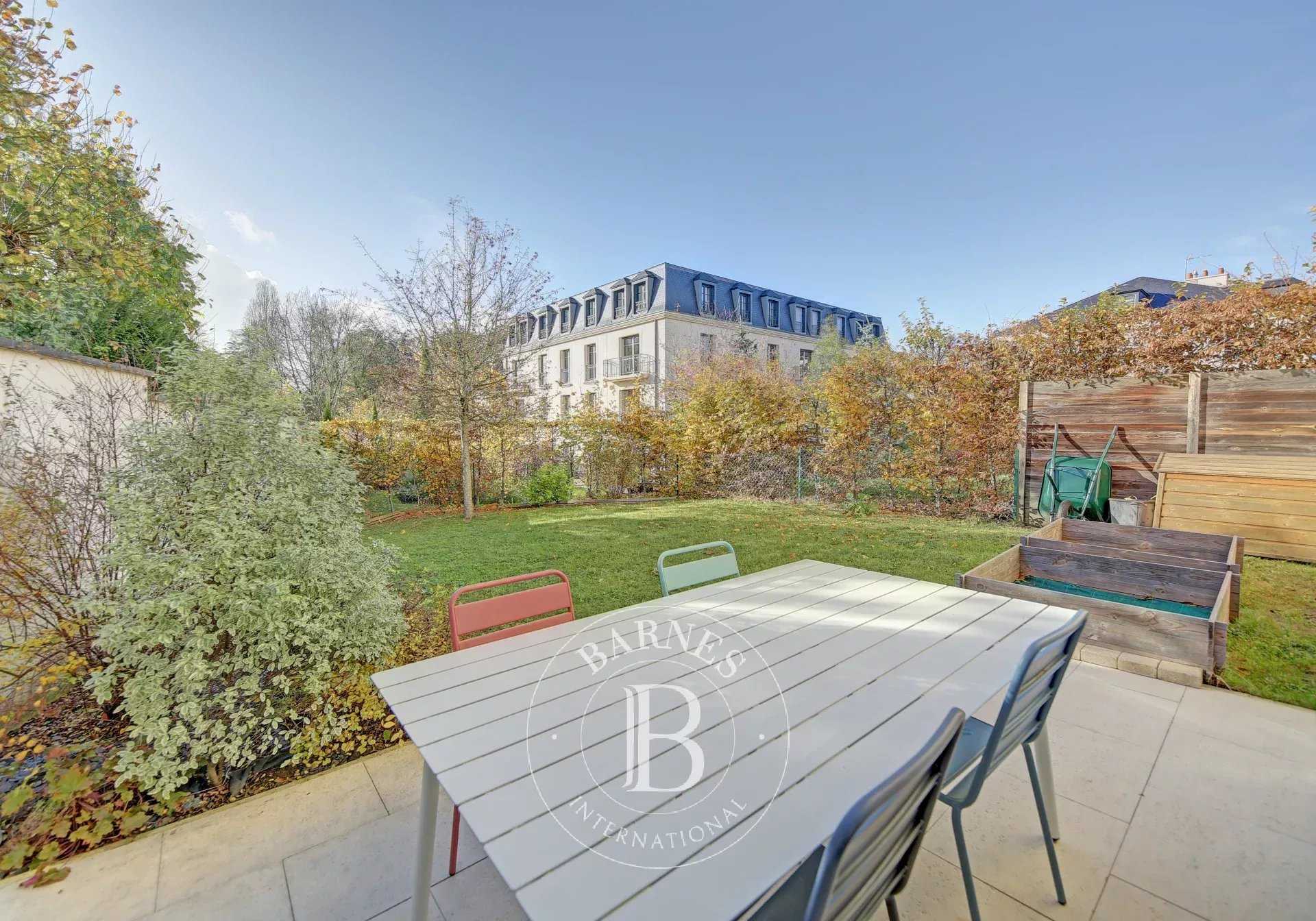 Appartement Versailles  -  ref 83580755 (picture 1)