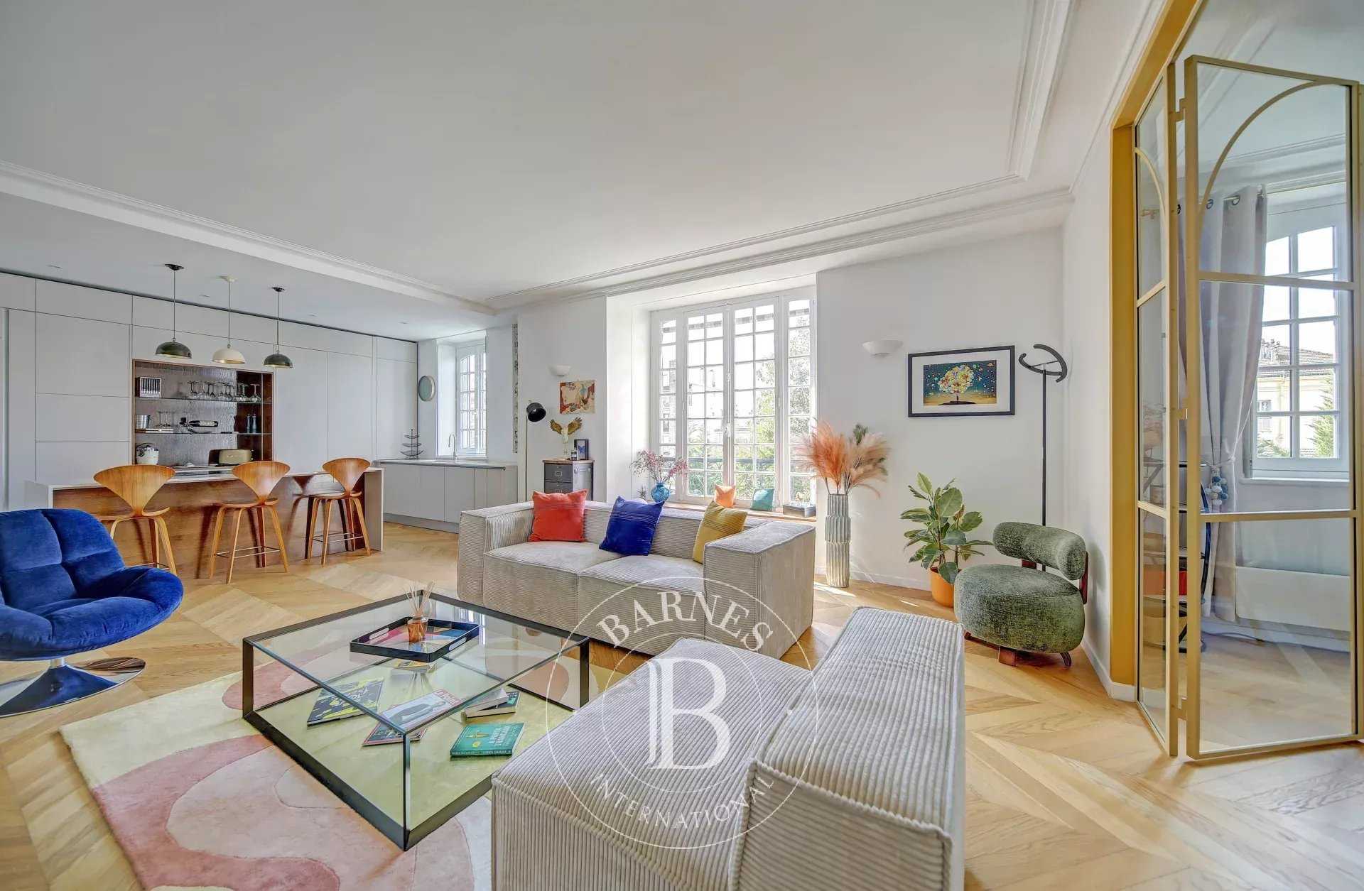 Versailles  - Appartement 5 Pi&egrave;ces 3 Chambres