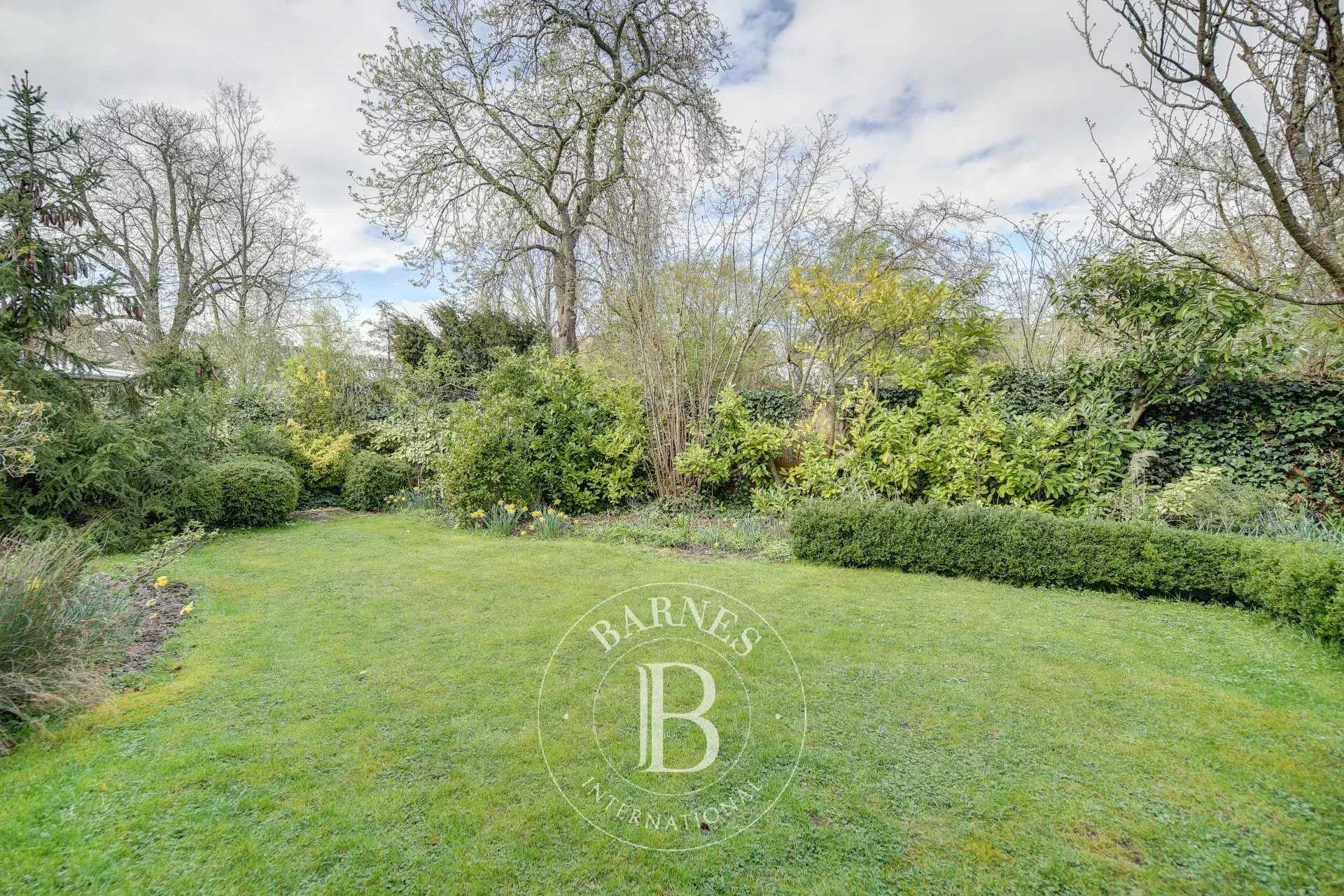 Maison Versailles  -  ref 86807968 (picture 2)