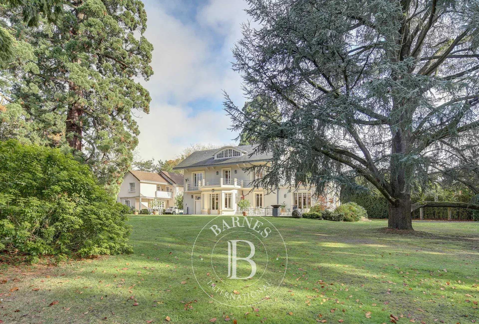 Maison Versailles  -  ref 86711849 (picture 1)