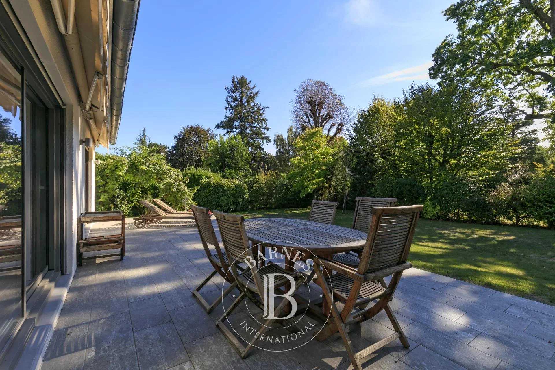 Villa Le Vésinet  -  ref 7350502 (picture 1)