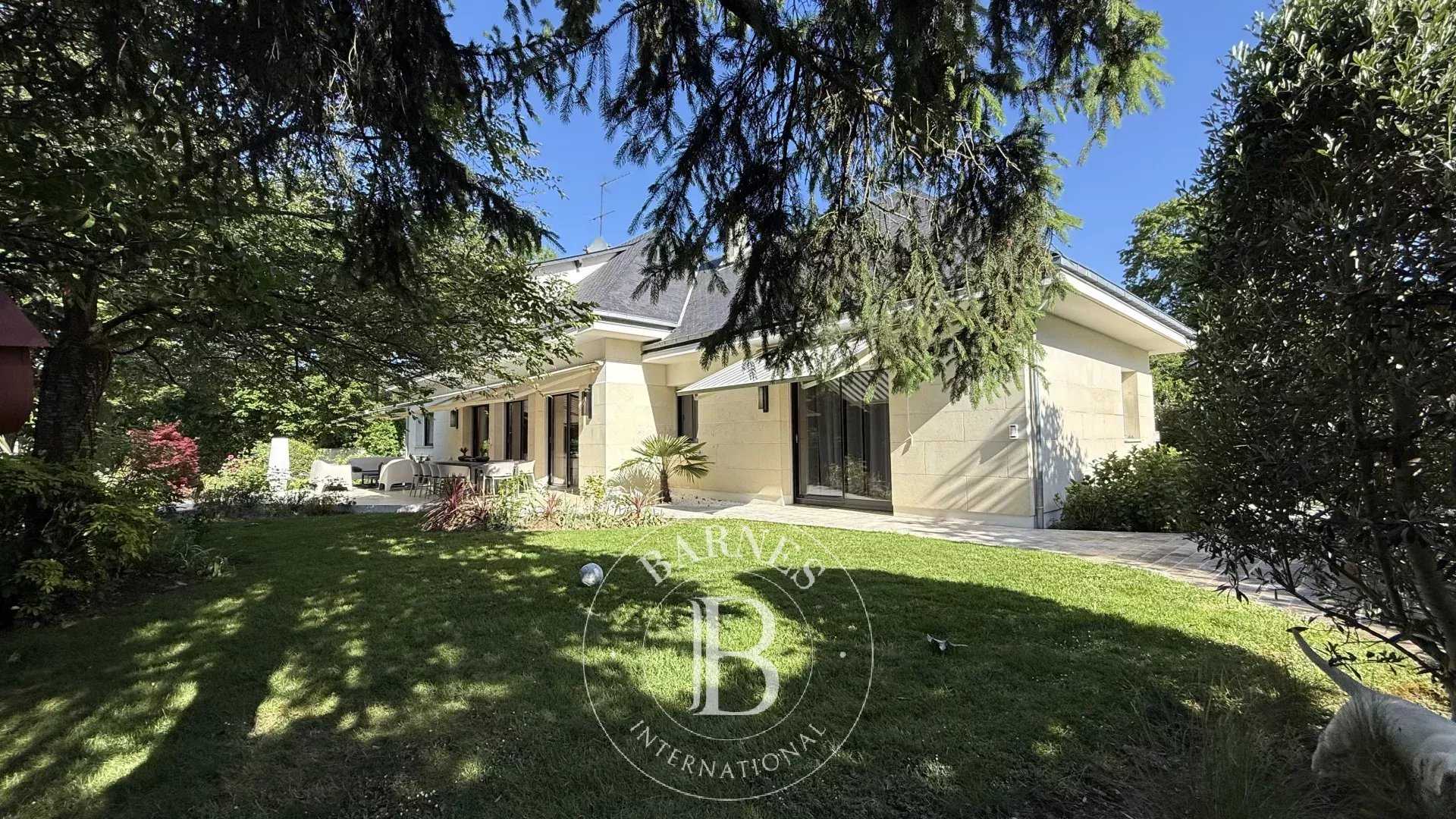 Maison Vaucresson  -  ref 85963248 (picture 2)