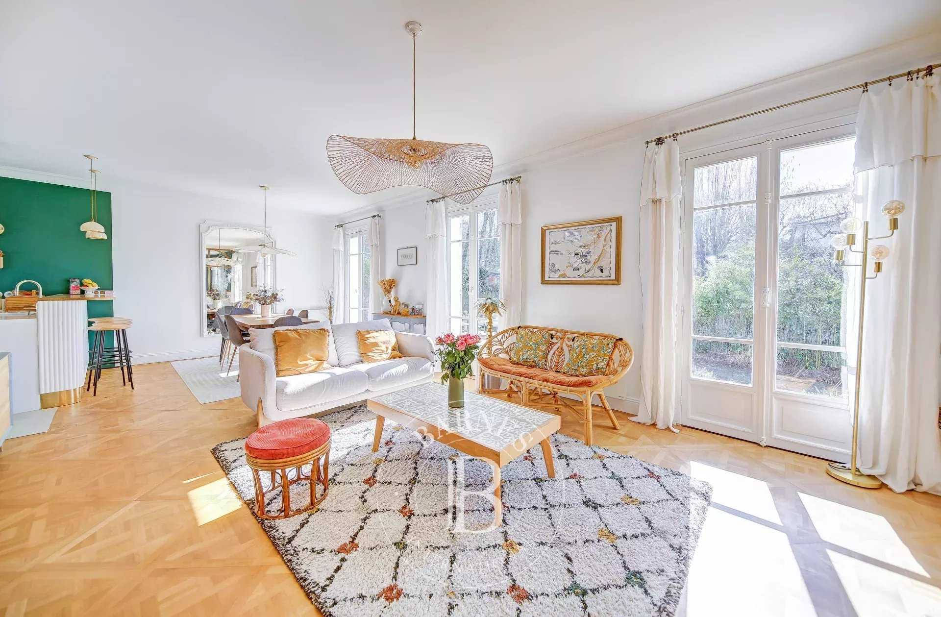 Maison Versailles  -  ref 85765187 (picture 1)