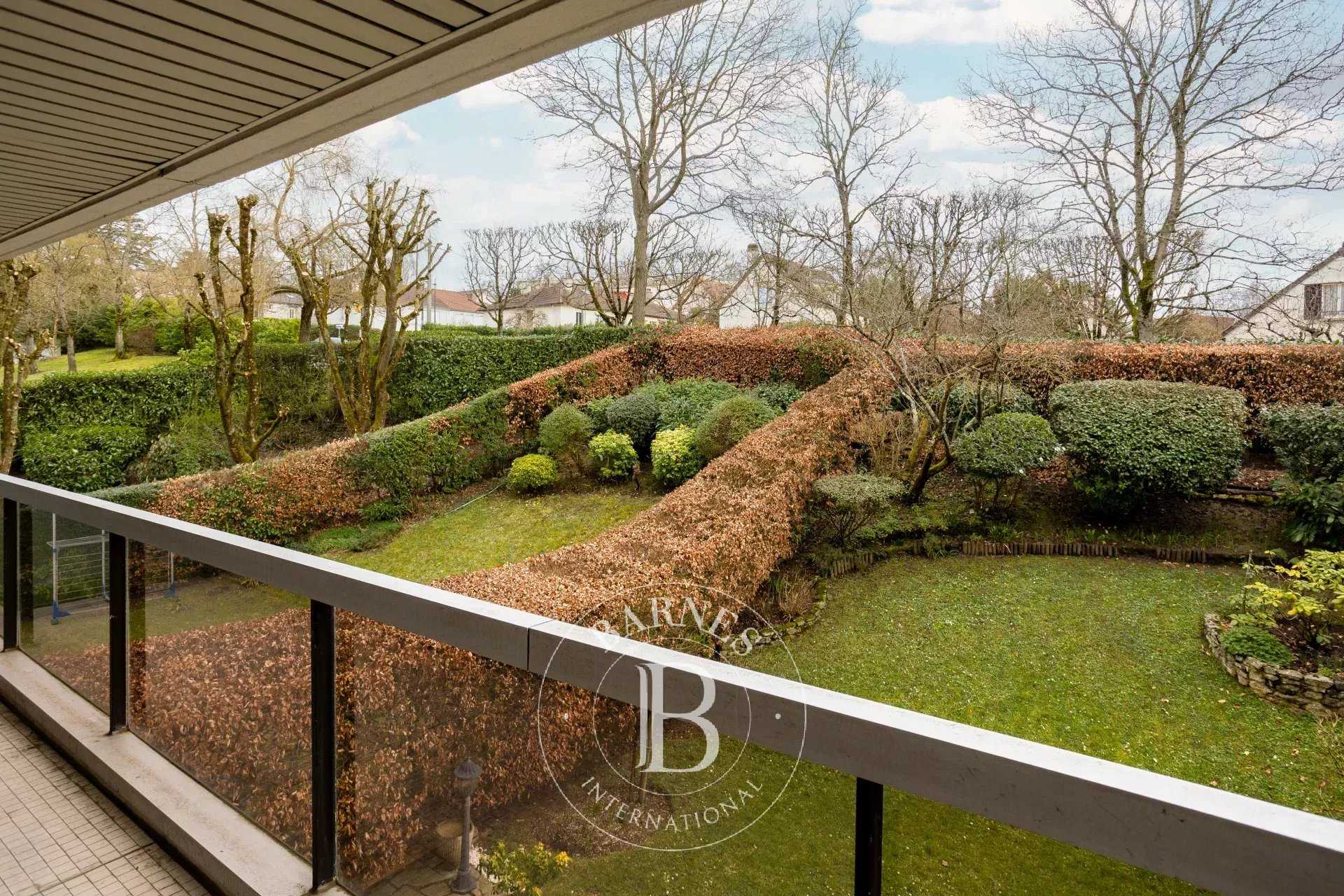 Apartment Le Chesnay-Rocquencourt  -  ref 85557901 (picture 1)