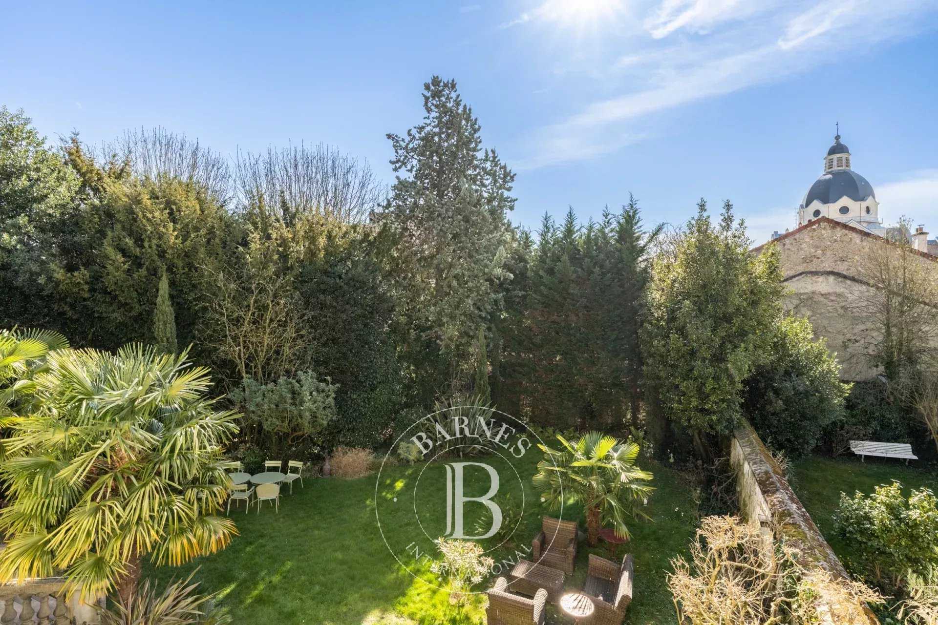 House Versailles  -  ref 86482790 (picture 1)