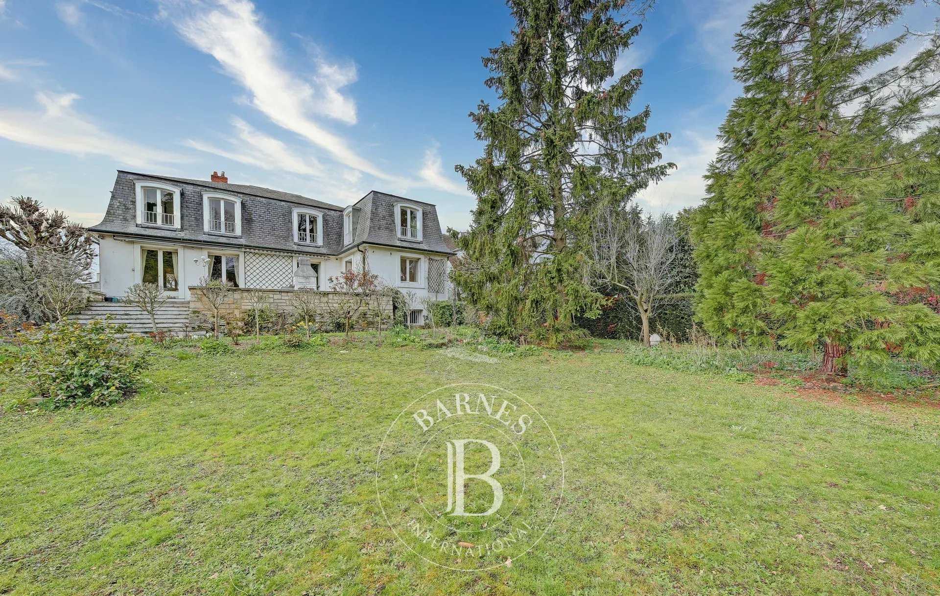 Maison Versailles  -  ref 85851975 (picture 1)