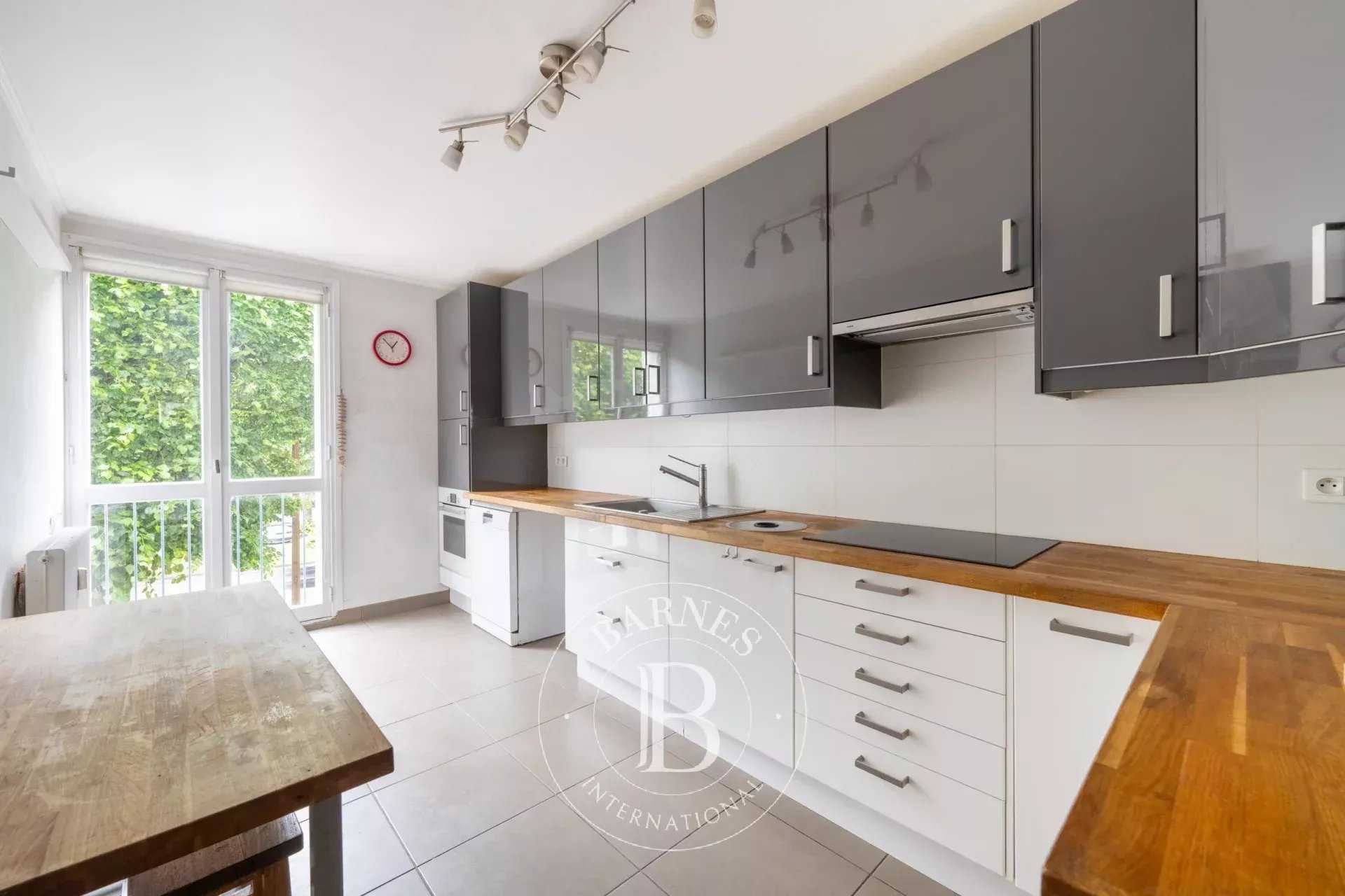 Appartement Le Chesnay  -  ref 85508904 (picture 1)