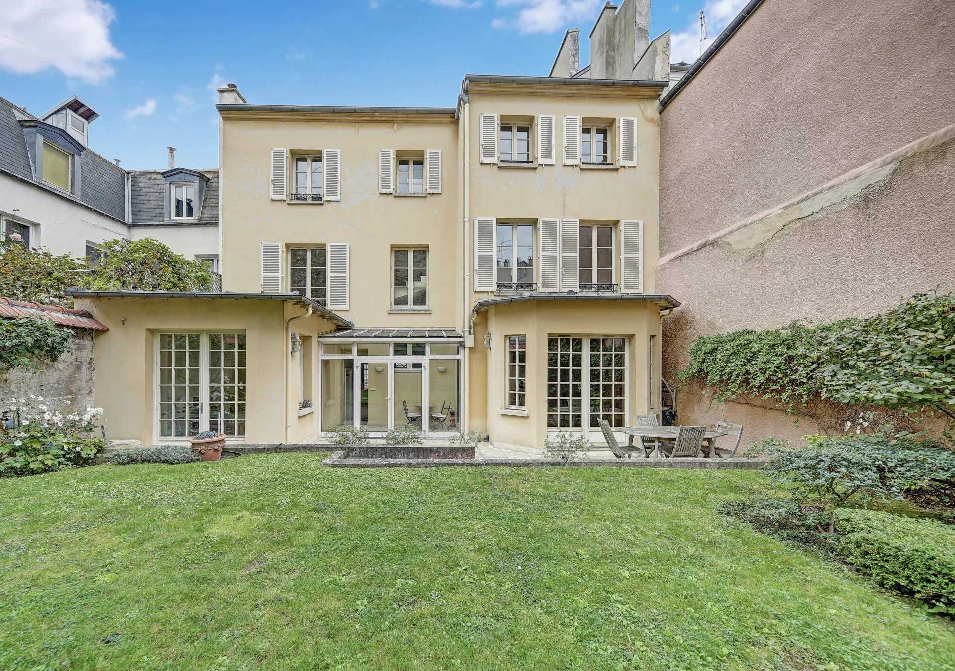 House Versailles  -  ref 82267531 (picture 1)