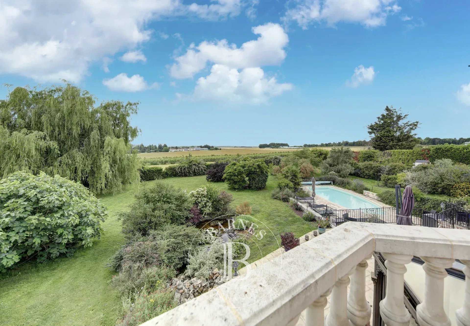 House Crespières  -  ref 85932181 (picture 2)