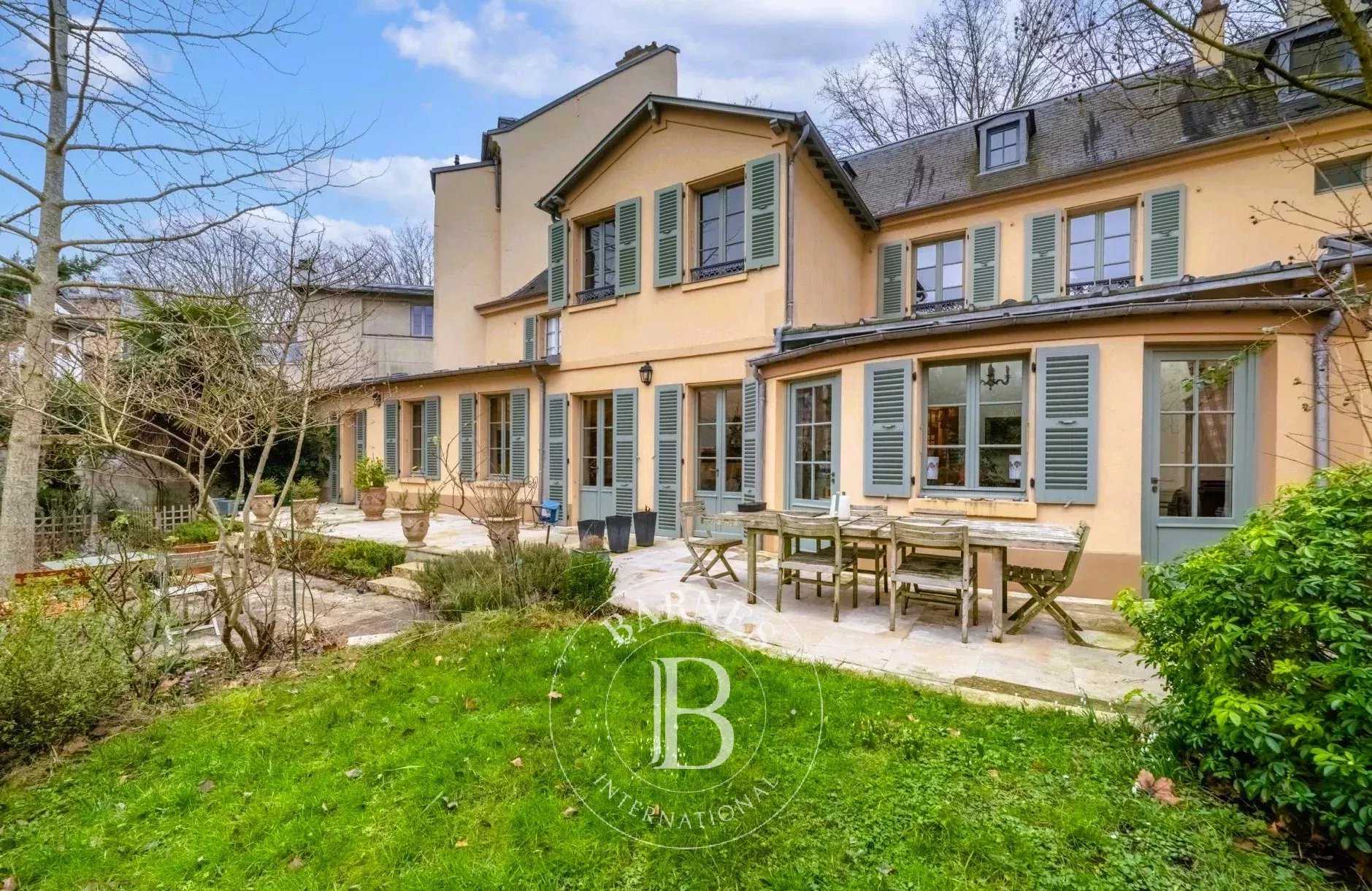 Maison Versailles  -  ref 82484965 (picture 1)