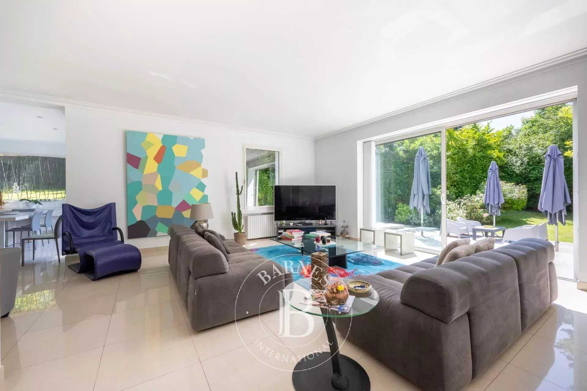 Casa Versailles  -  ref 84865490 (picture 2)