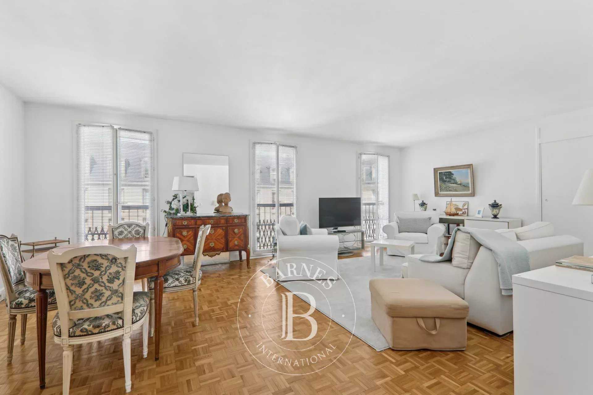 Appartement Versailles  -  ref 85794040 (picture 1)