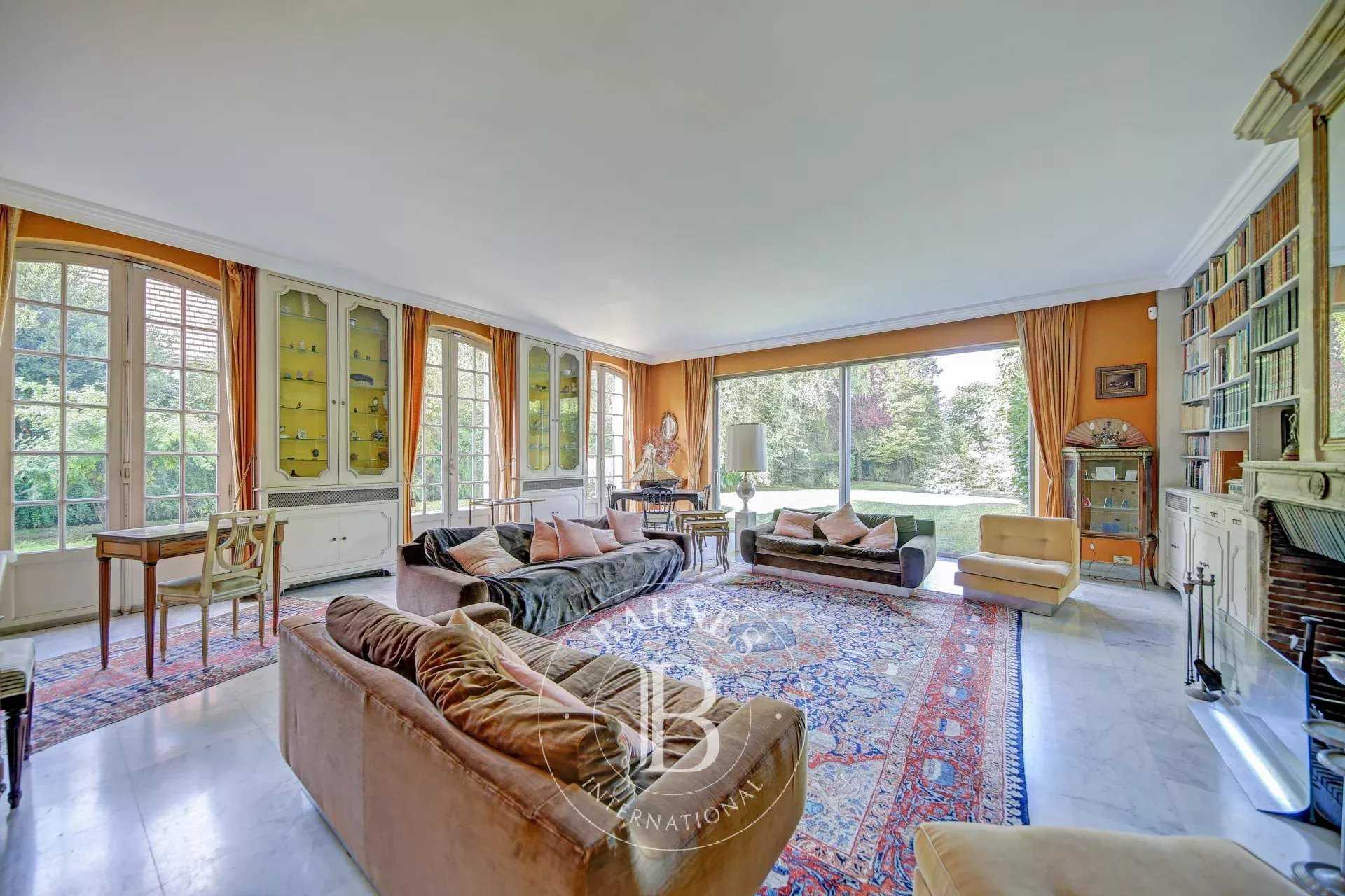 House Versailles  -  ref 85724271 (picture 1)