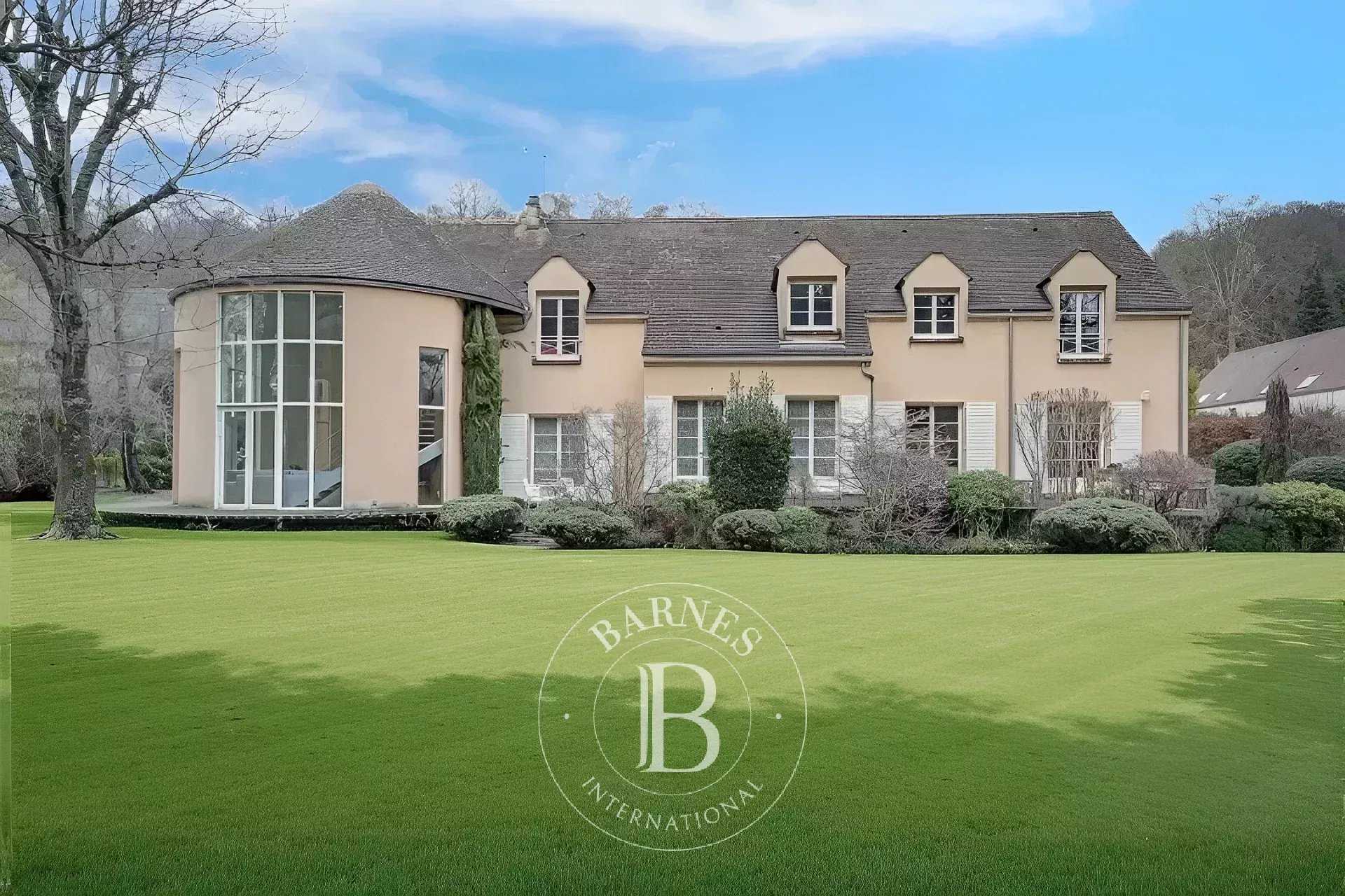 Jouy-en-Josas  - Maison 10 Pi&egrave;ces 4 Chambres