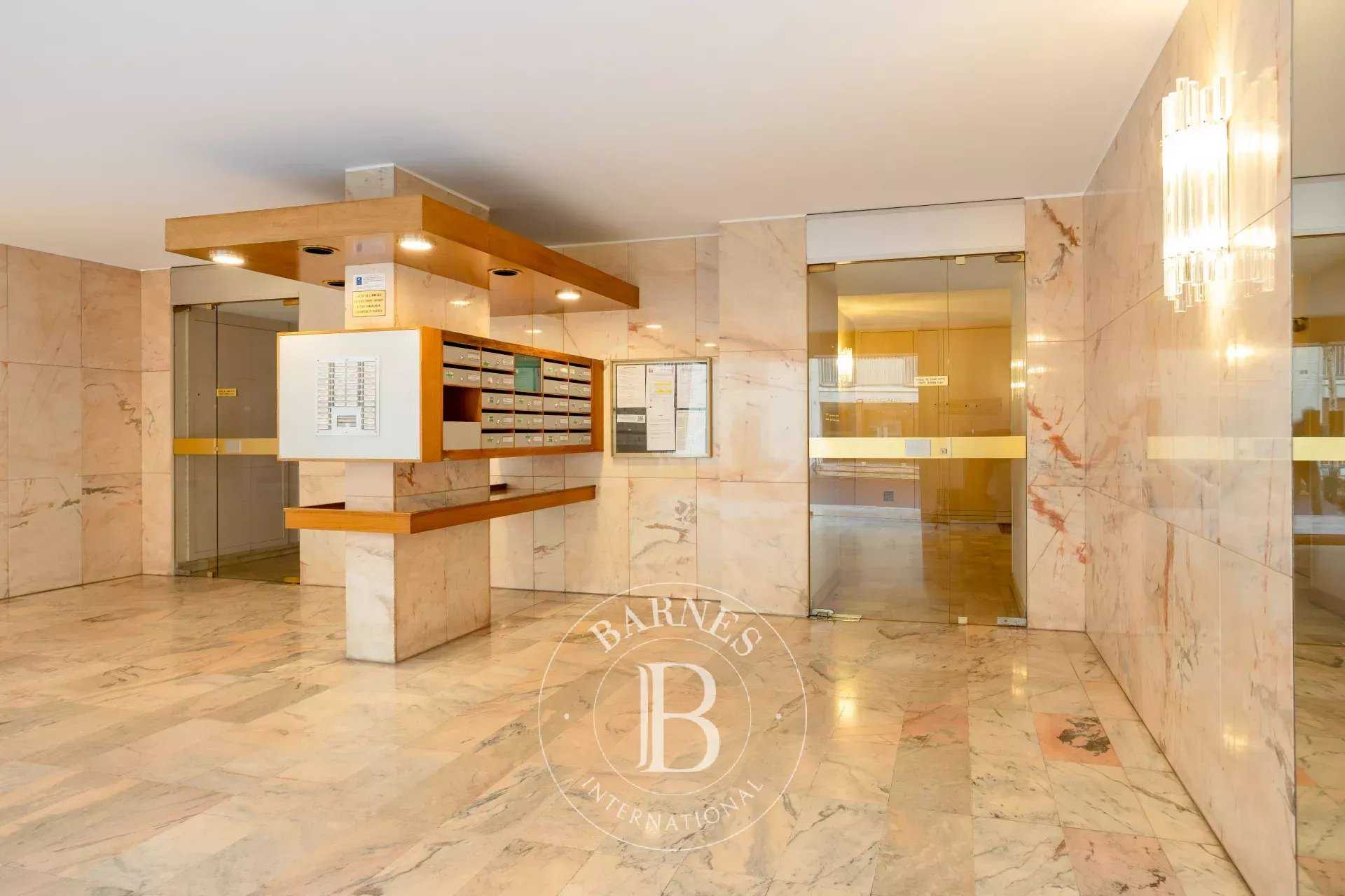 Apartment Versailles  -  ref 85576649 (picture 2)