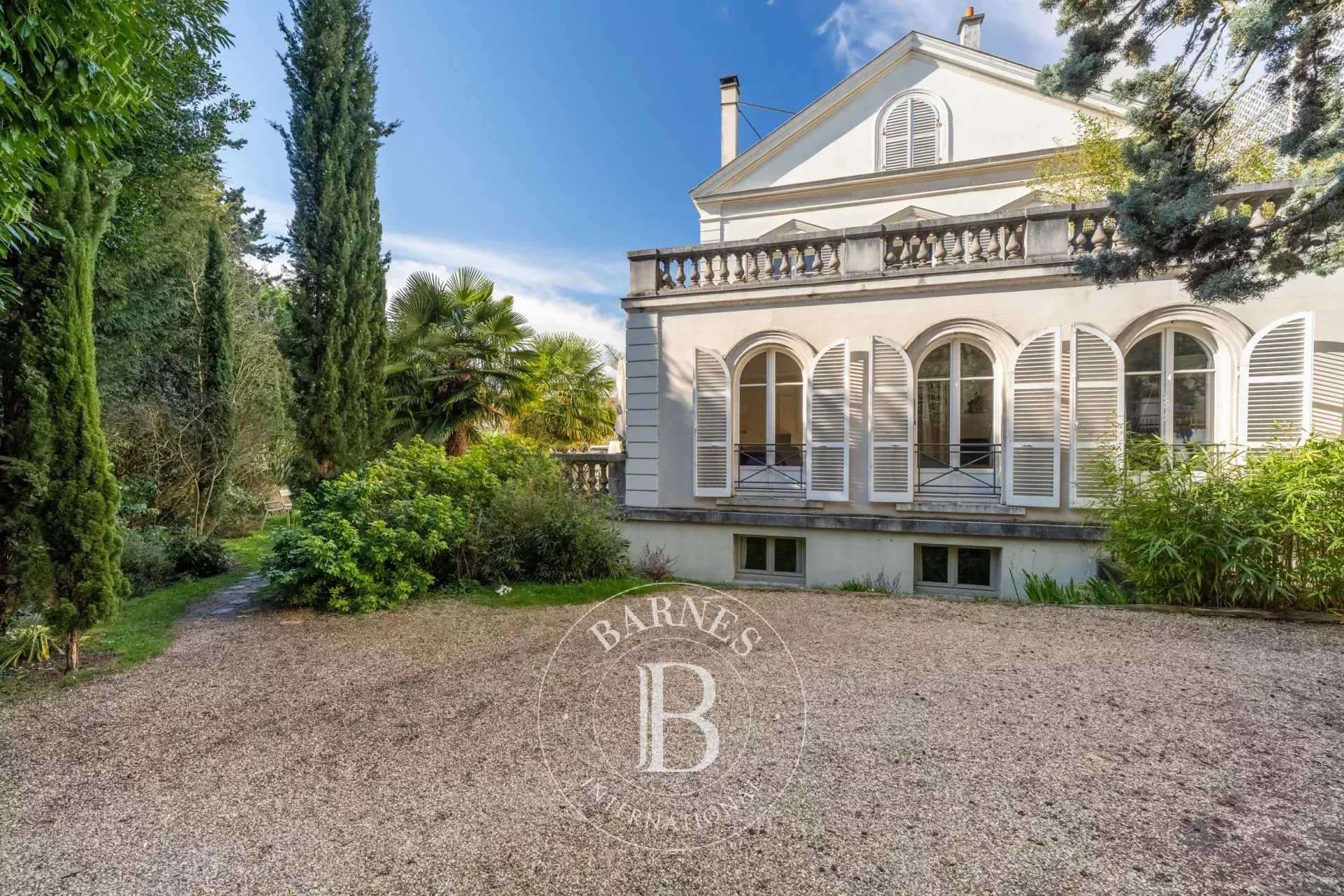 Versailles  - Casa 10 Cuartos 6 Habitaciones