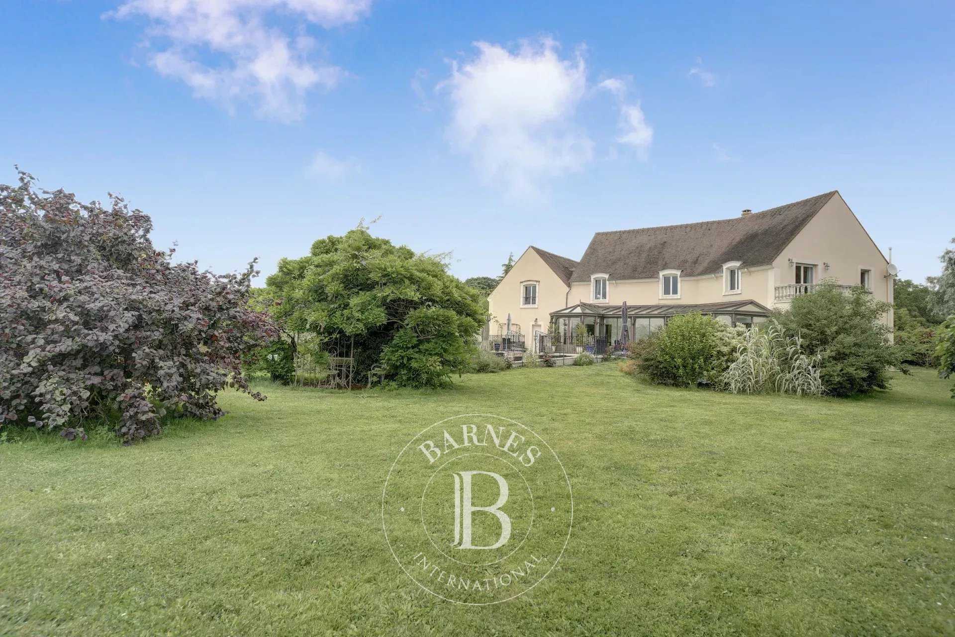 House Crespières  -  ref 85932181 (picture 1)