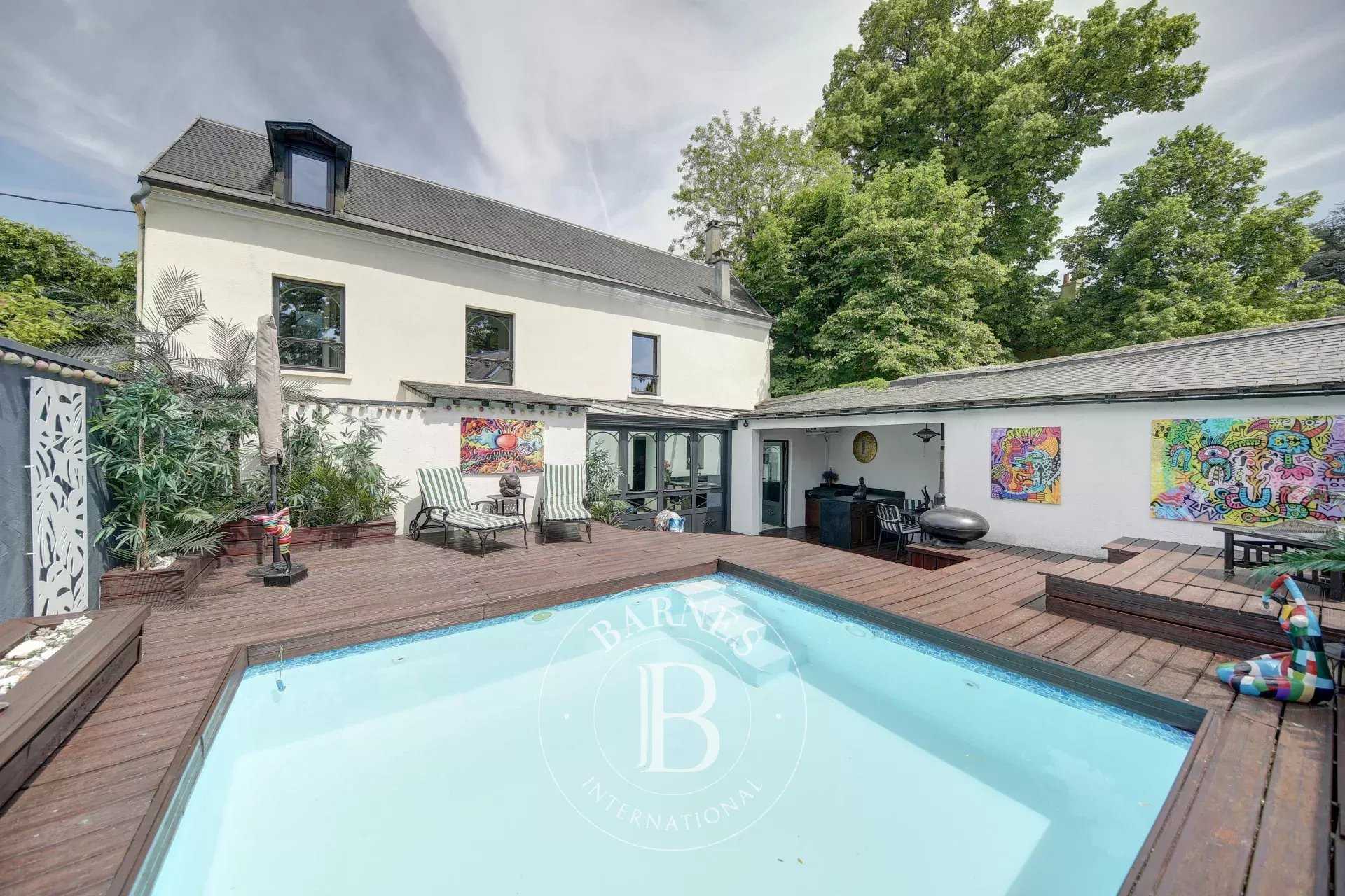 Maison Versailles  -  ref 85951786 (picture 1)
