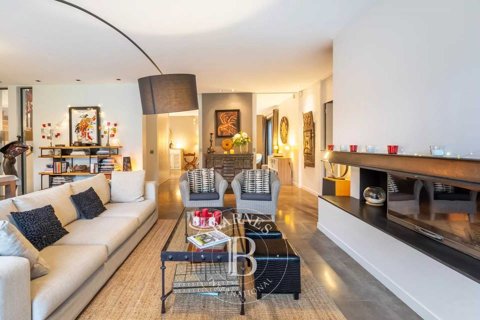 La Celle-Saint-Cloud  - Maison 9 Pièces 5 Chambres