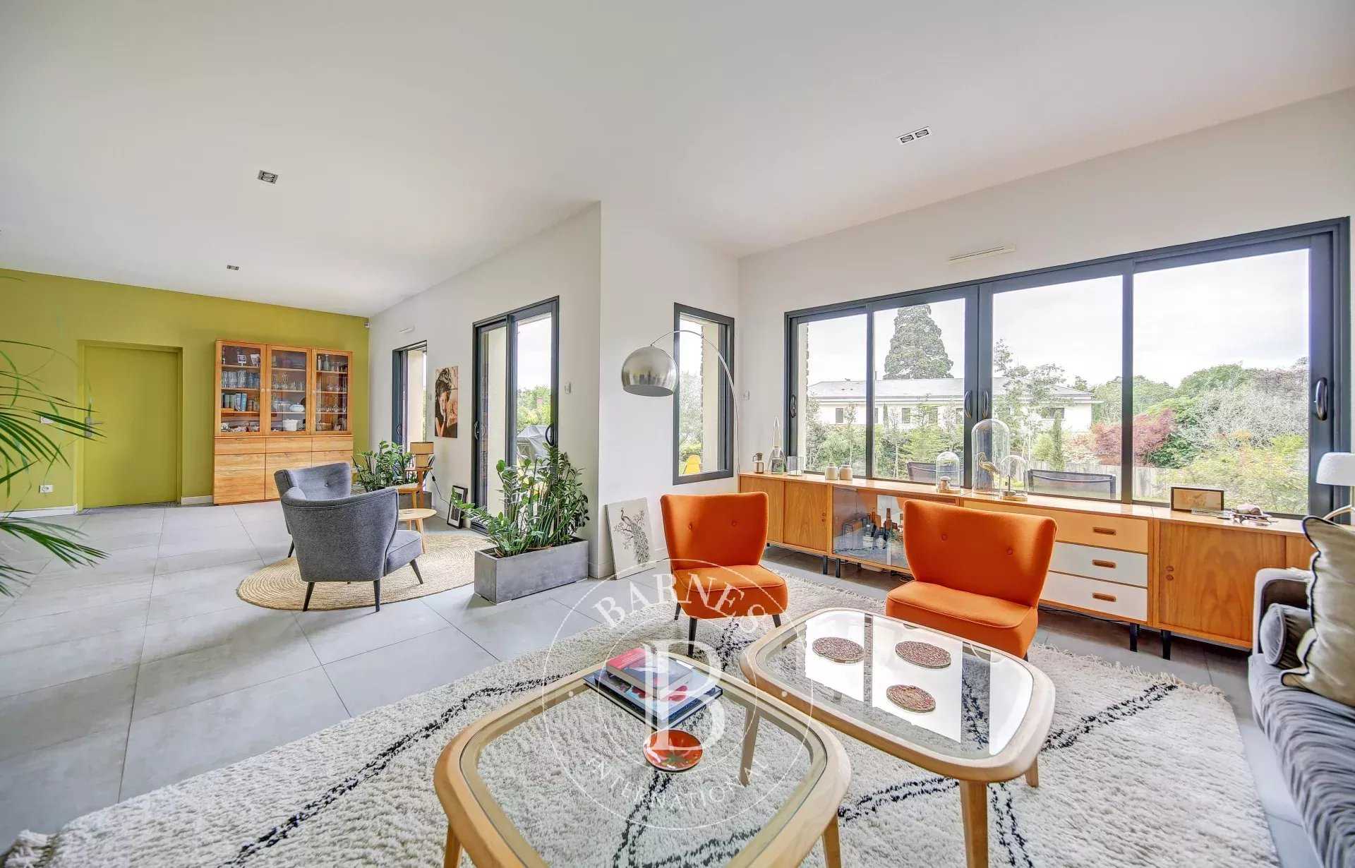 Maison Crespières  -  ref 84682181 (picture 3)