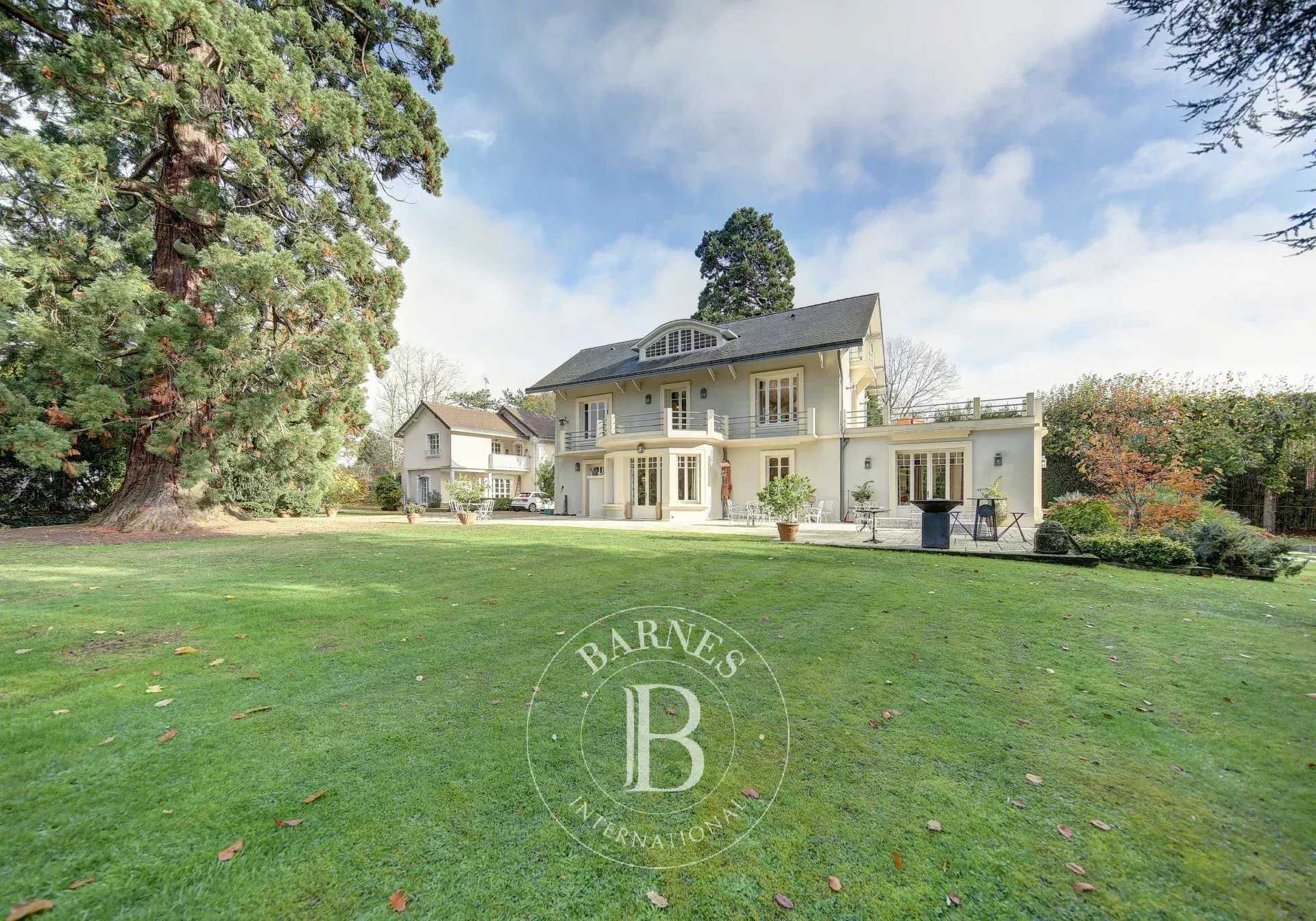 Maison Versailles  -  ref 86711849 (picture 2)